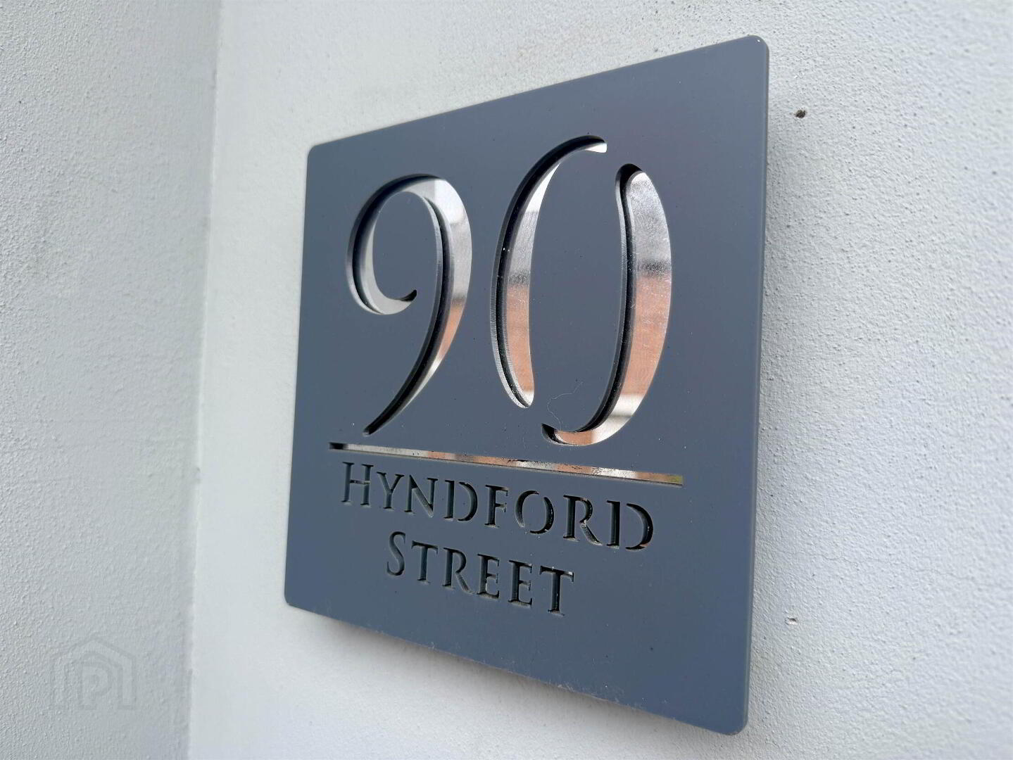 90 Hyndford Street 2 of 16