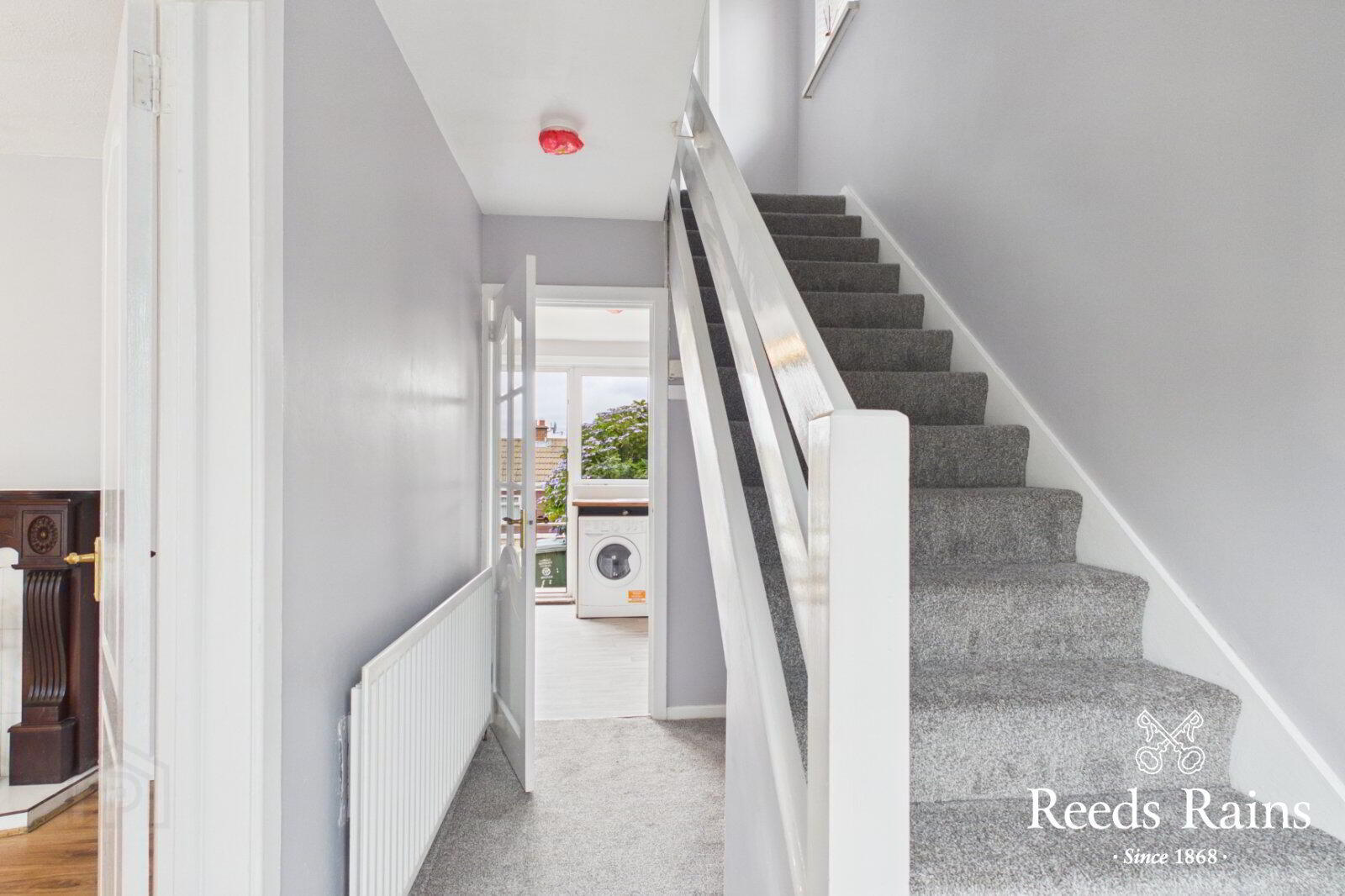 26 Cloverdale Road 2 of 14