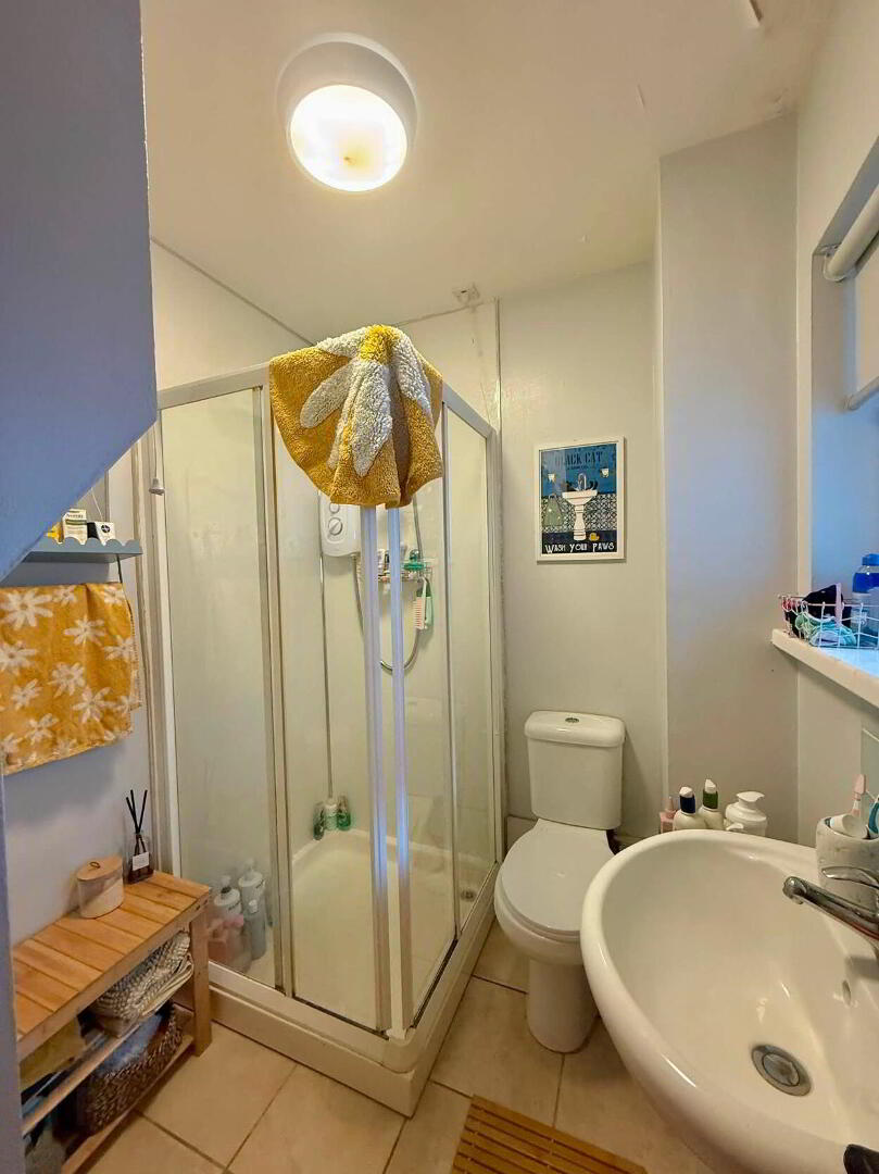 Apartment 4 Strand Court 9 of 10