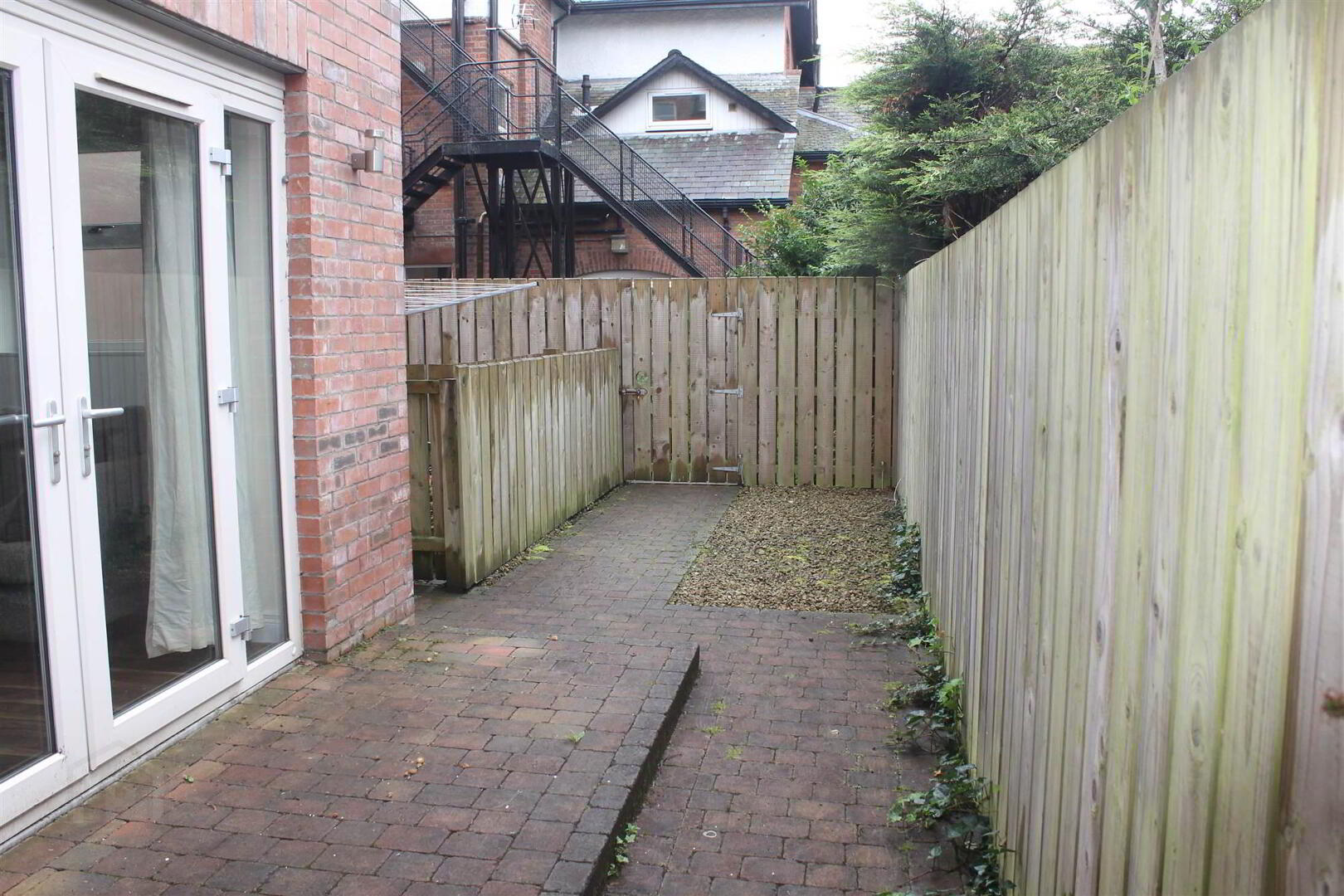 Apt 3 Holly Hall, 3a Green Road 9 of 10