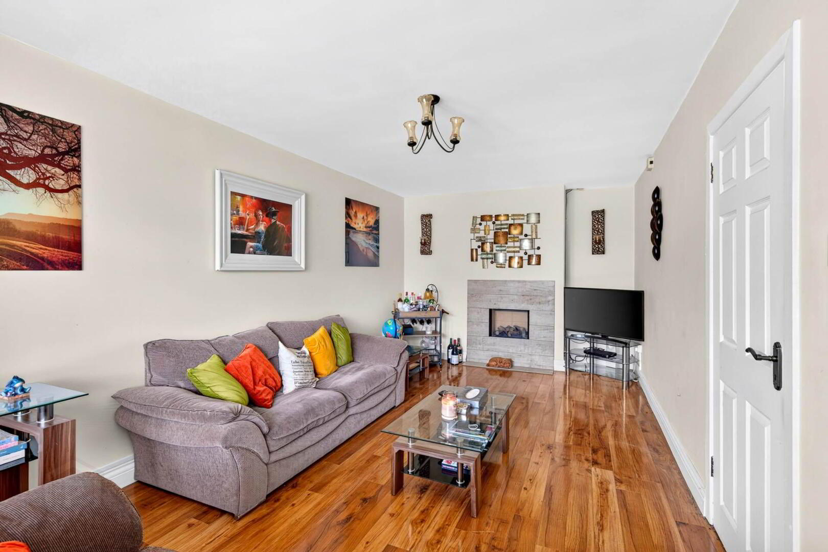 17 Ashfield Drive 3 of 24