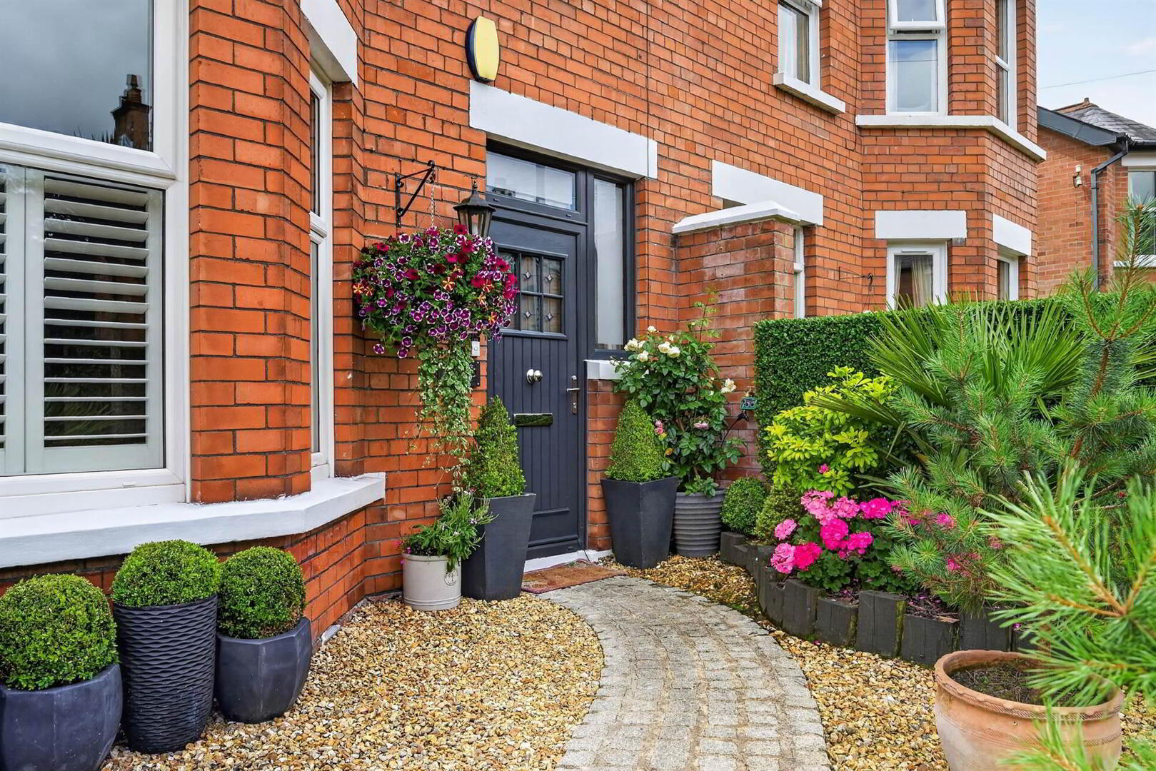 28 Sandhill Gardens 3 of 53