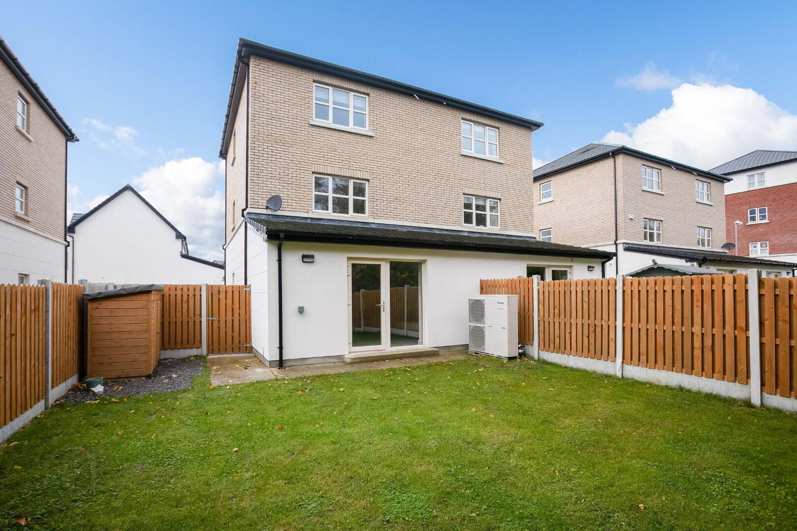 9 Hyde Road 22 of 22