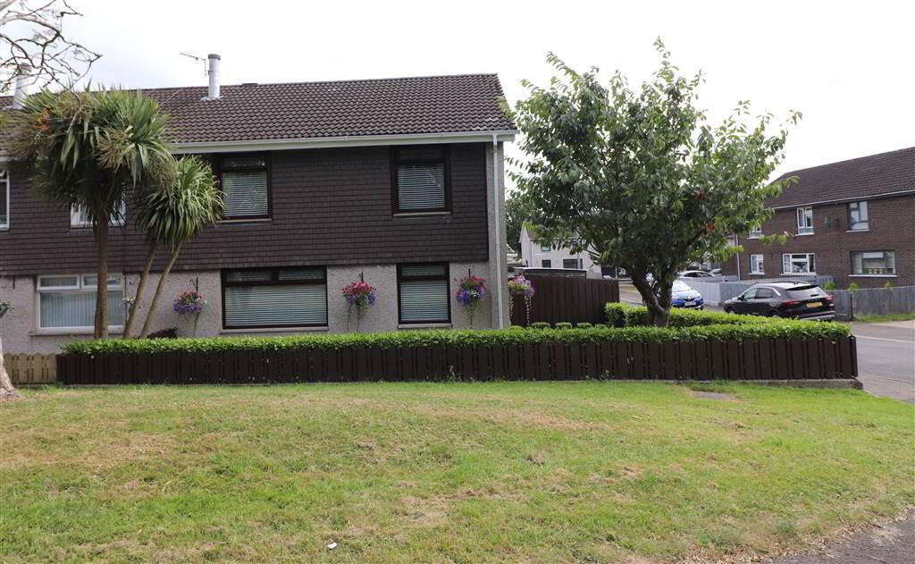 26 Edenvale Gardens 2 of 16