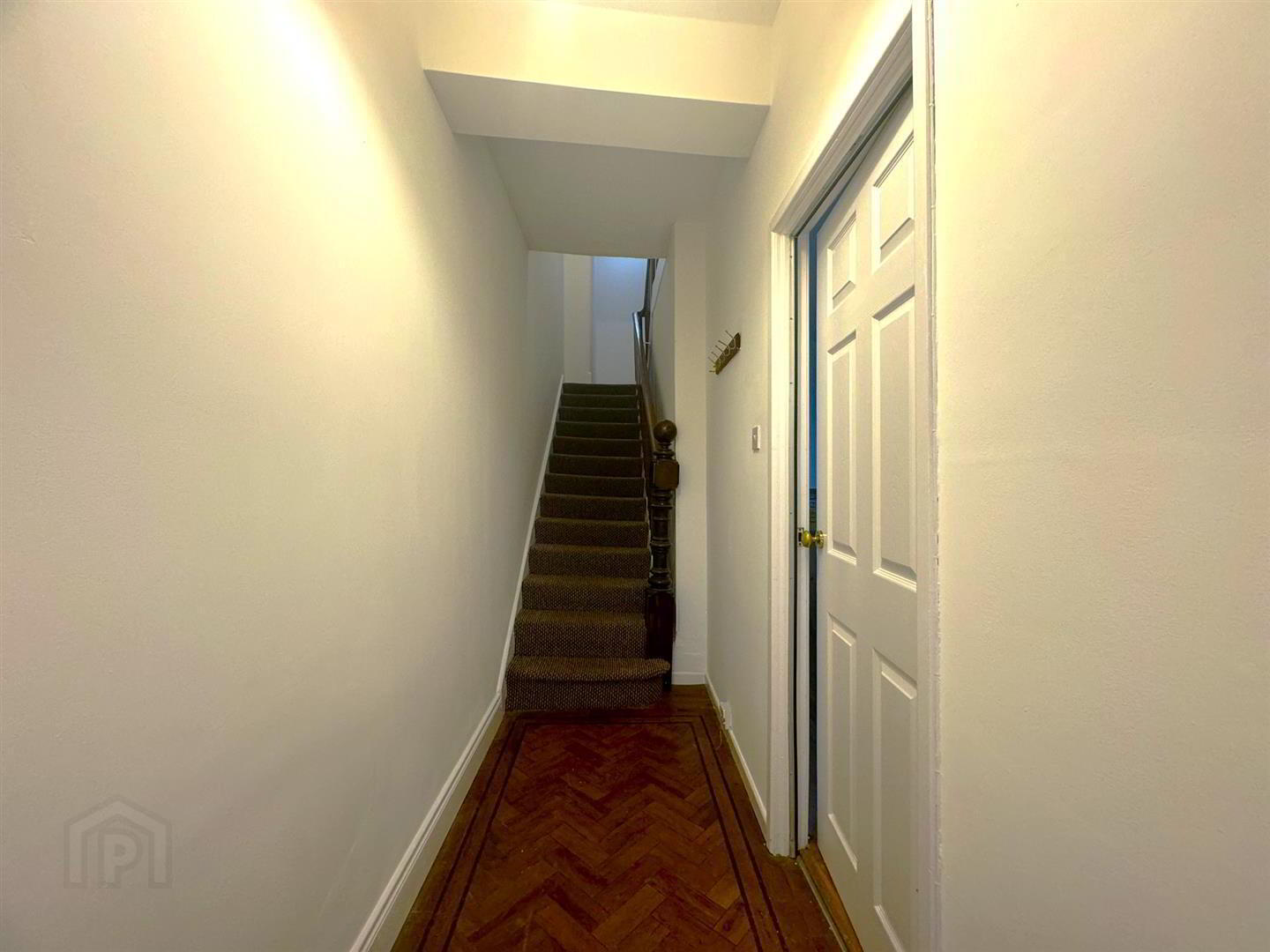 21 Main Street 2 of 13