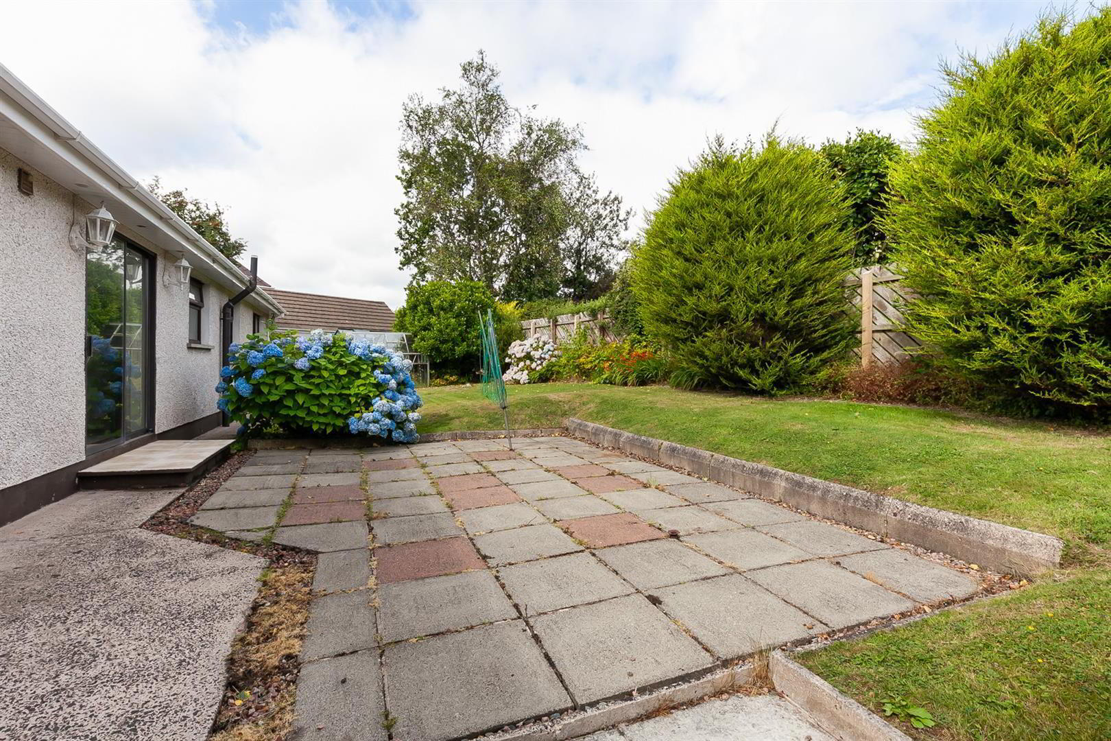 8 Bradford Gardens 26 of 27