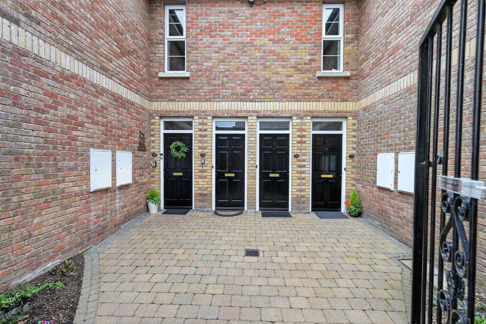 32 Strathearn Lane 3 of 21