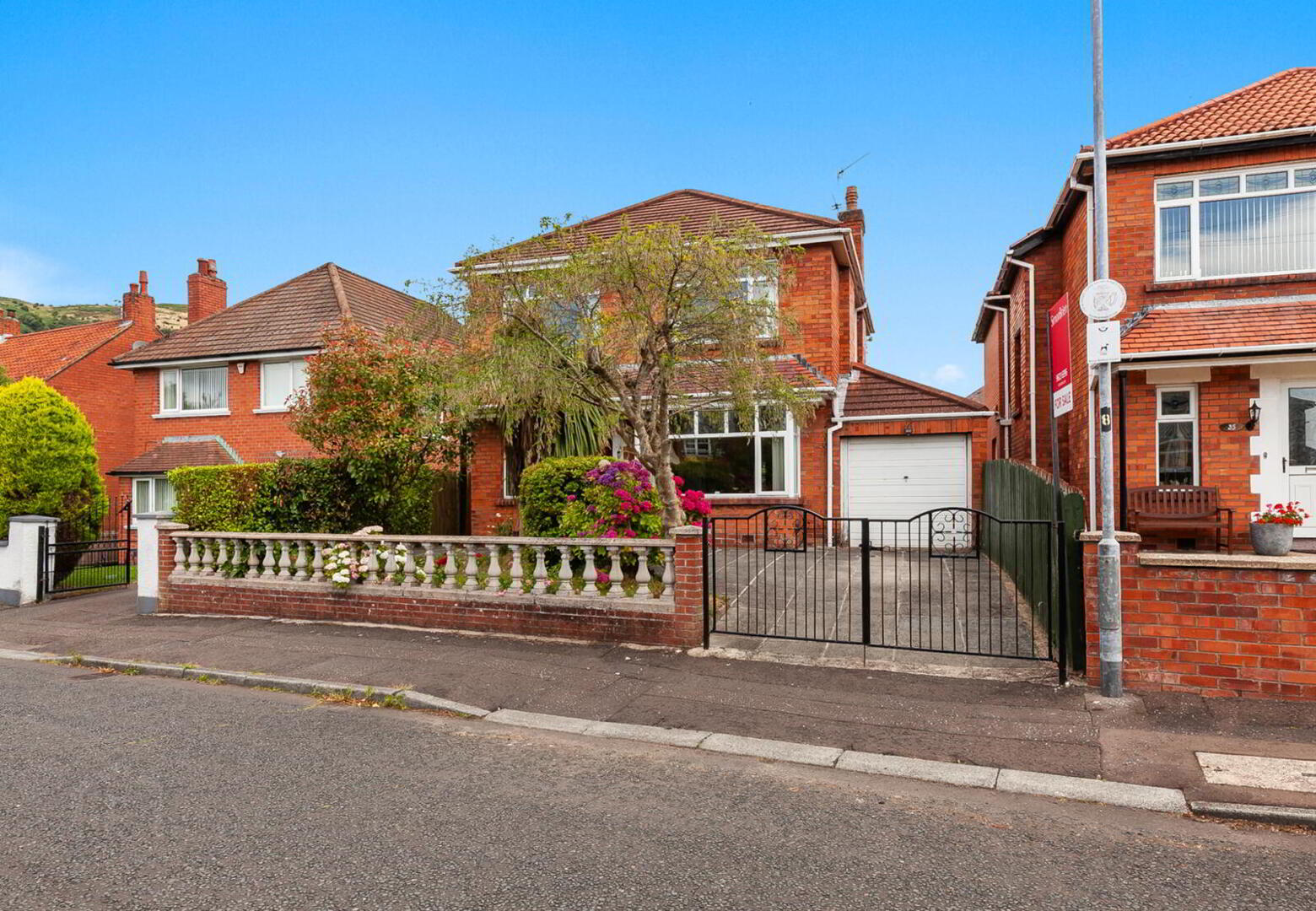 37 Sunningdale Park North 2 of 37