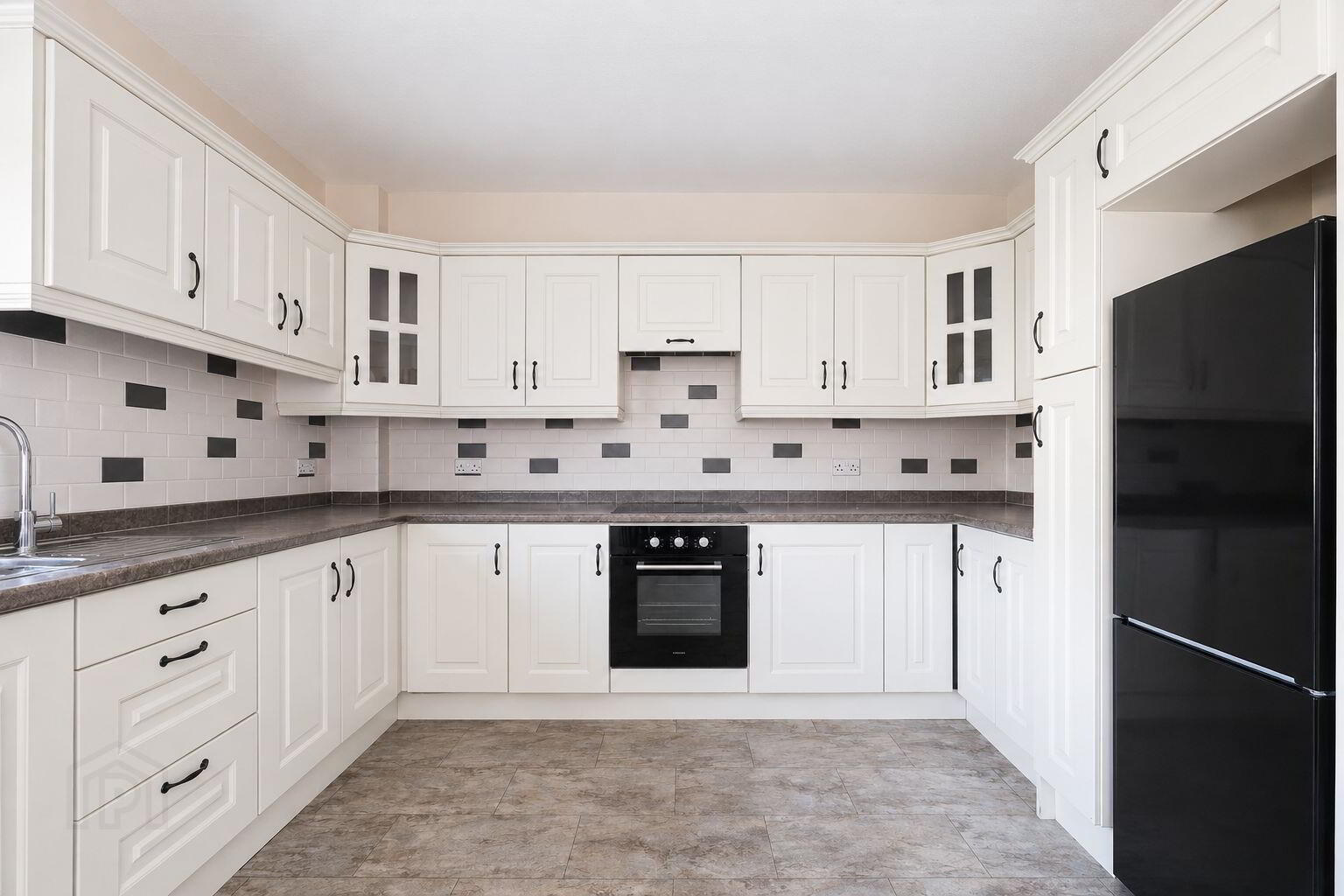 33 Kingsgrove 3 of 20