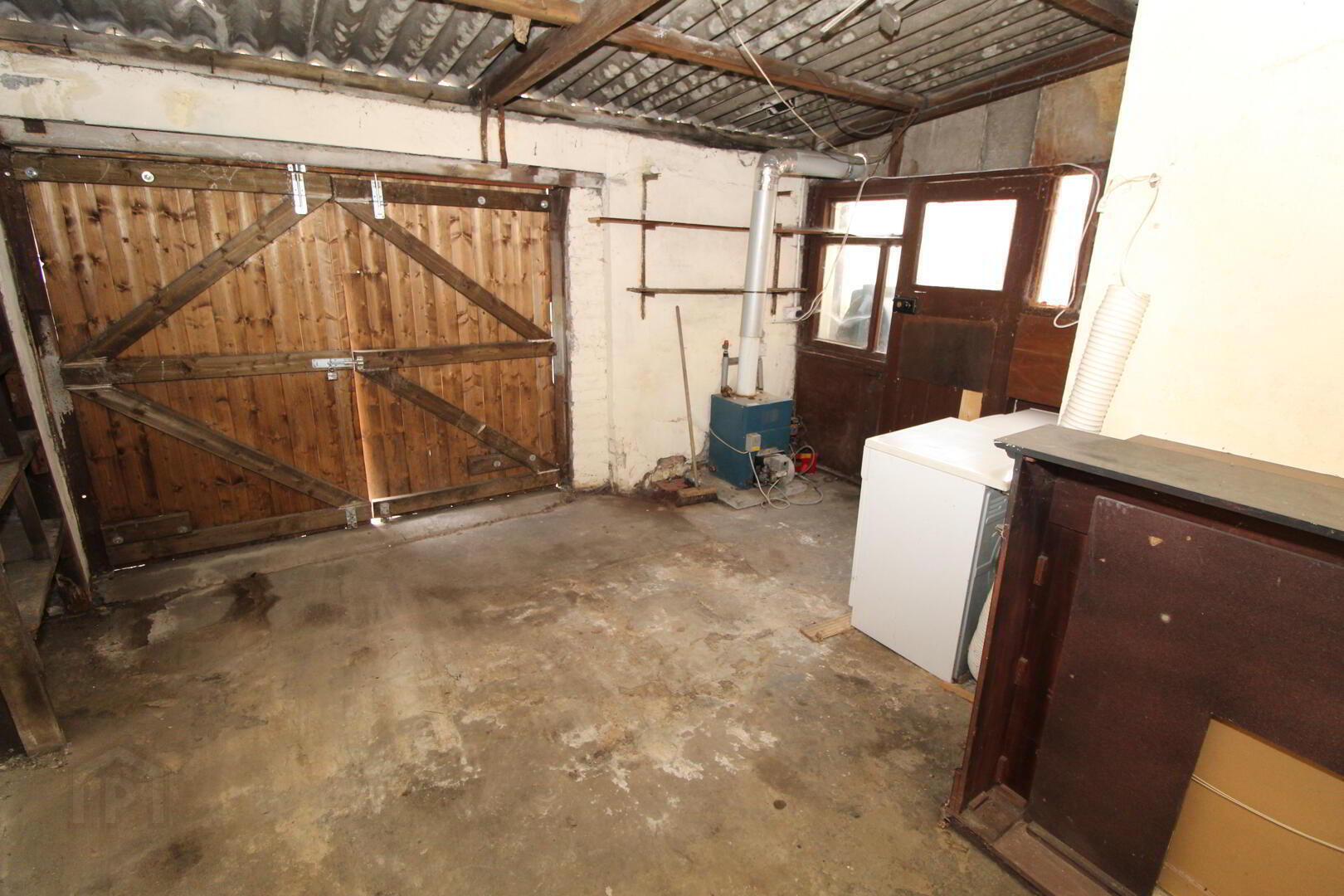 145 York Road 11 of 11