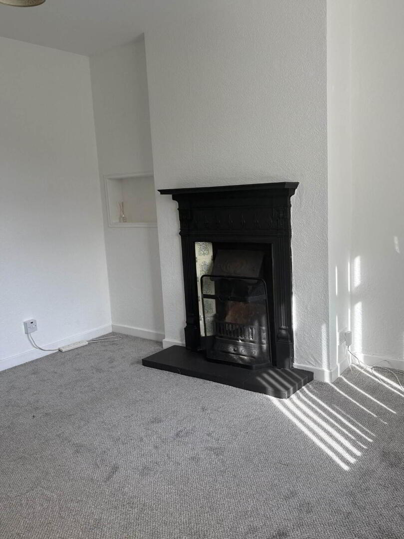 41 Leyland Road 2 of 12