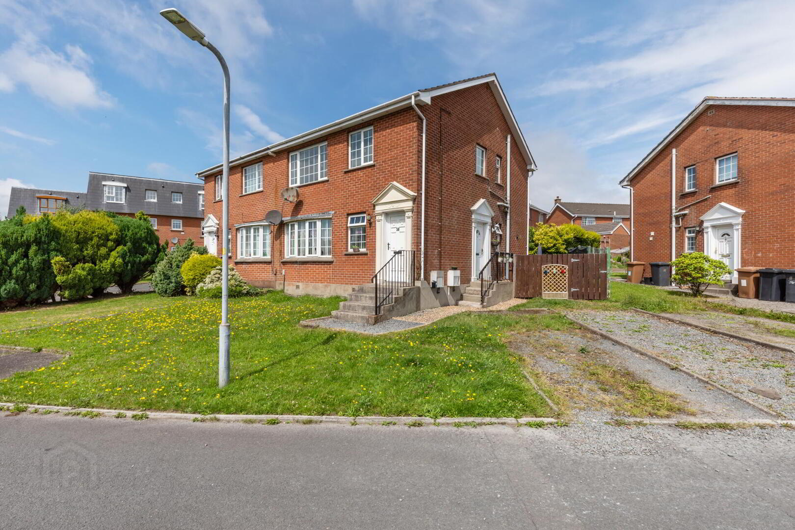 5b Windrush Avenue 19 of 20