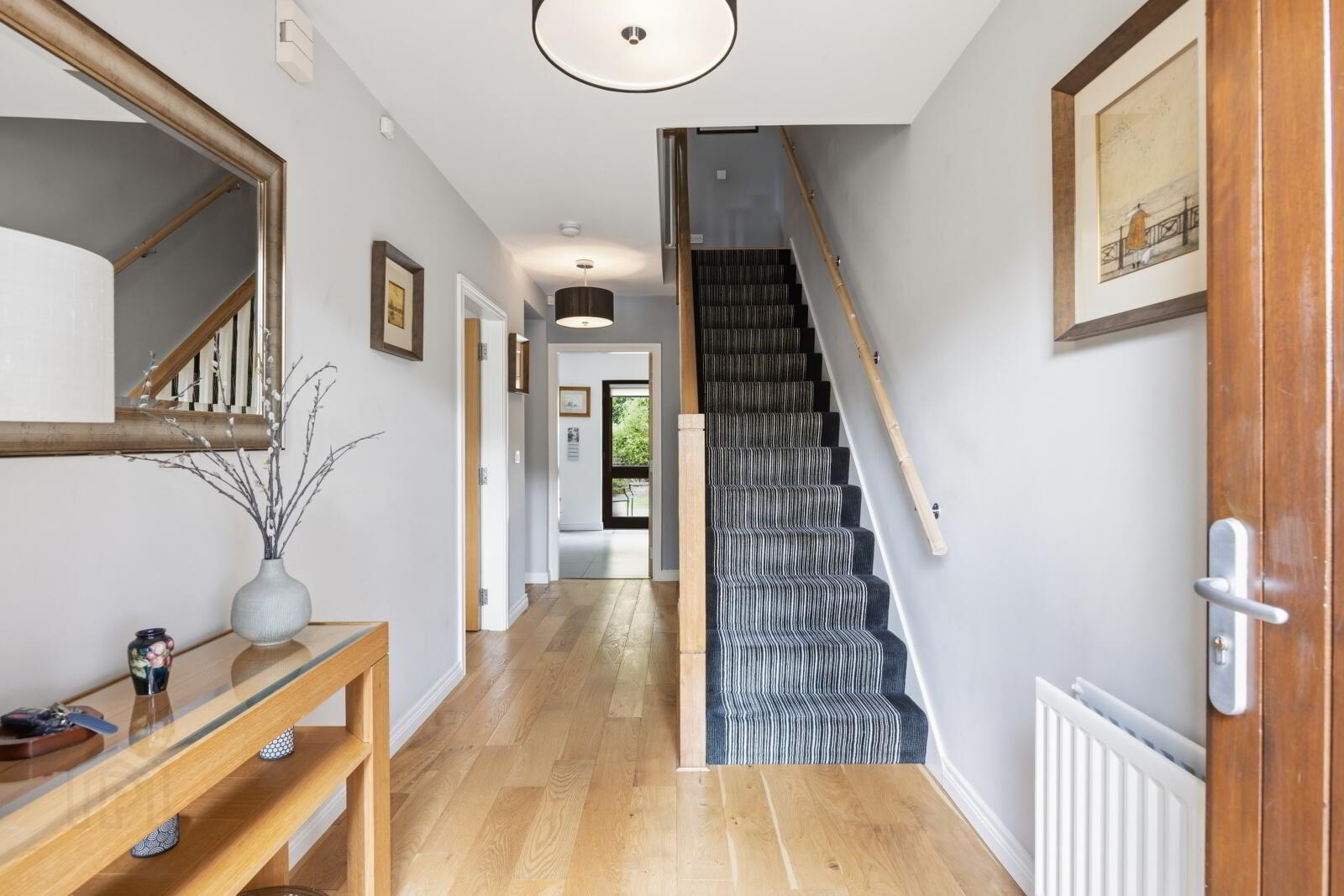 2 Knockvale Grove 3 of 39