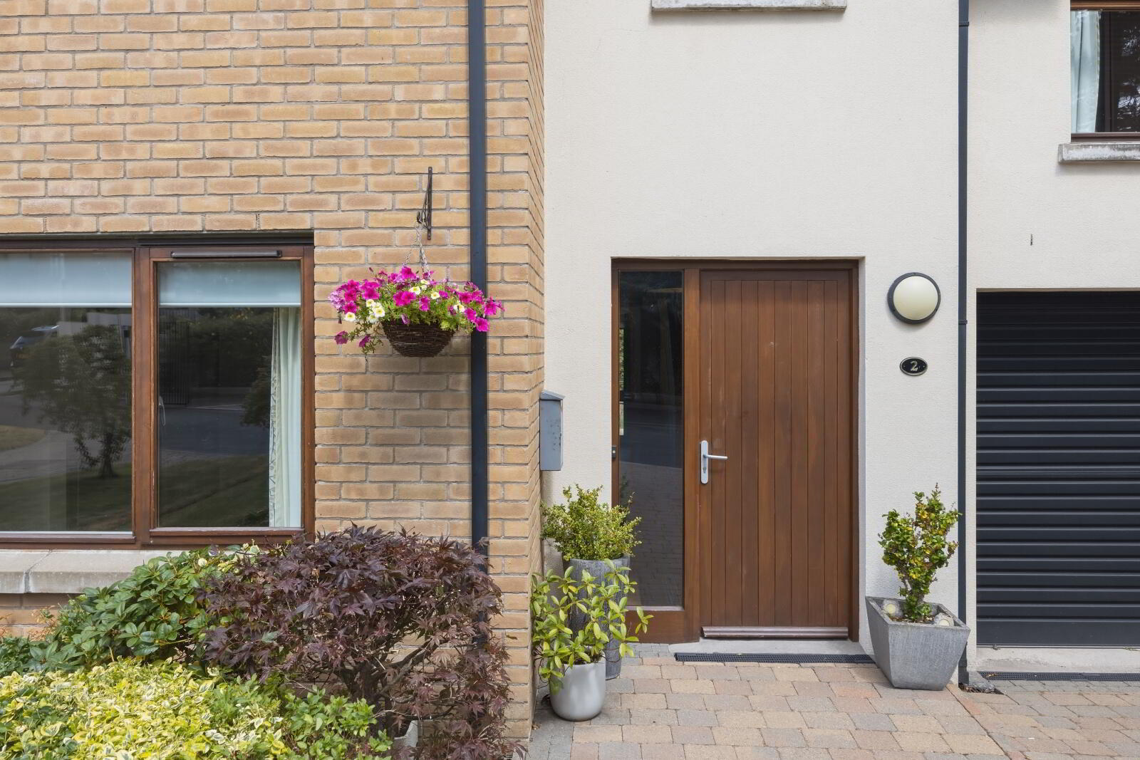 2 Knockvale Grove 2 of 39
