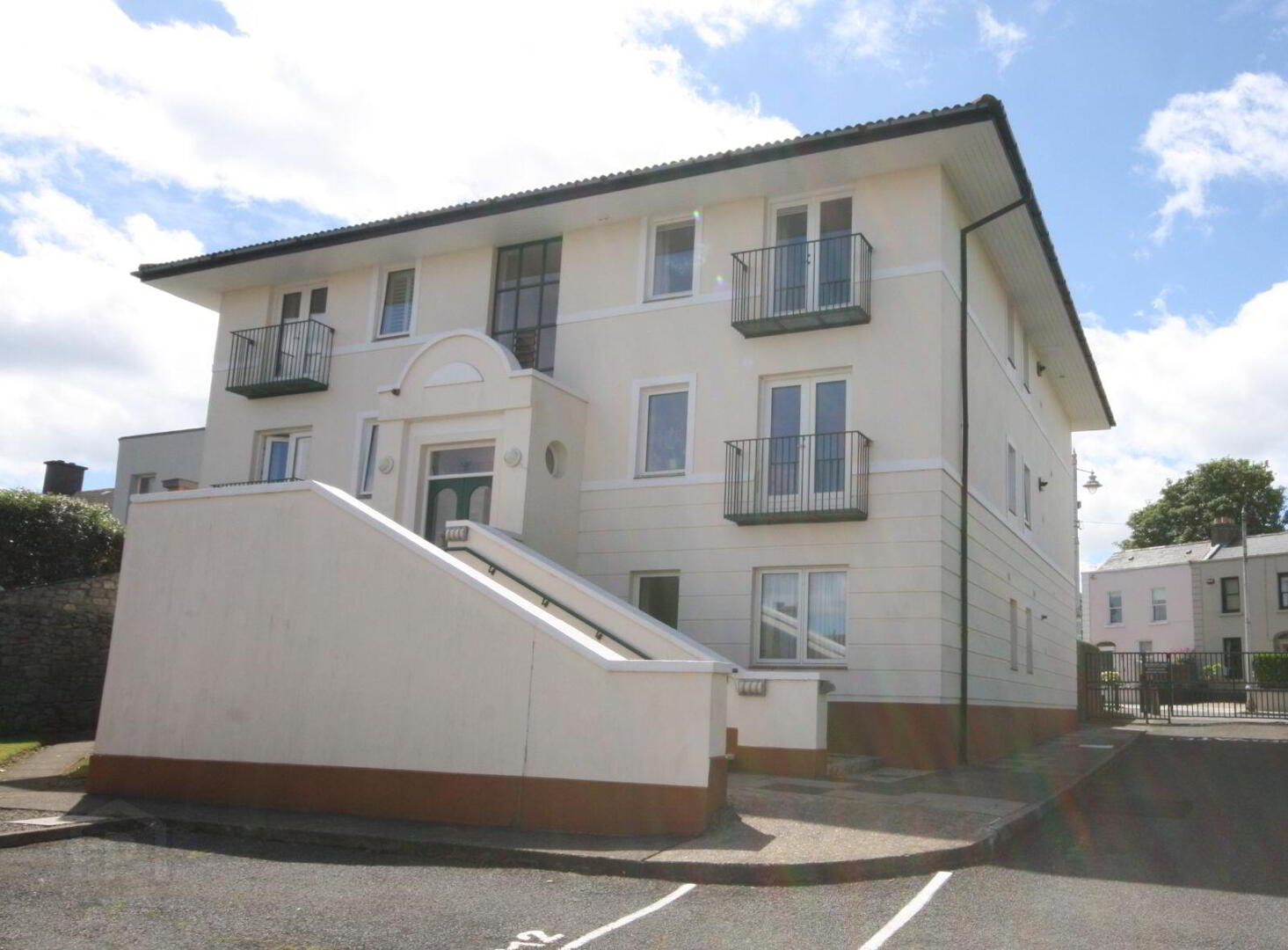 Apartment 6 Saint Helens South 2 of 9