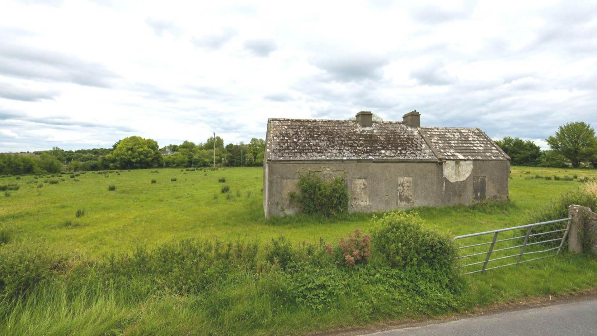 Derelict Cottage On, C. 0 .5 Acres 1 of 18