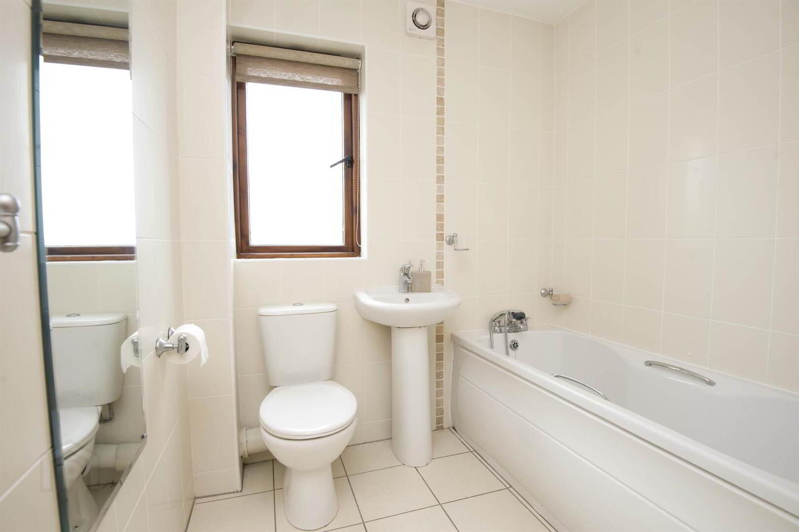 18 Castlehill Place, 607 Upper Newtownards Road 10 of 10