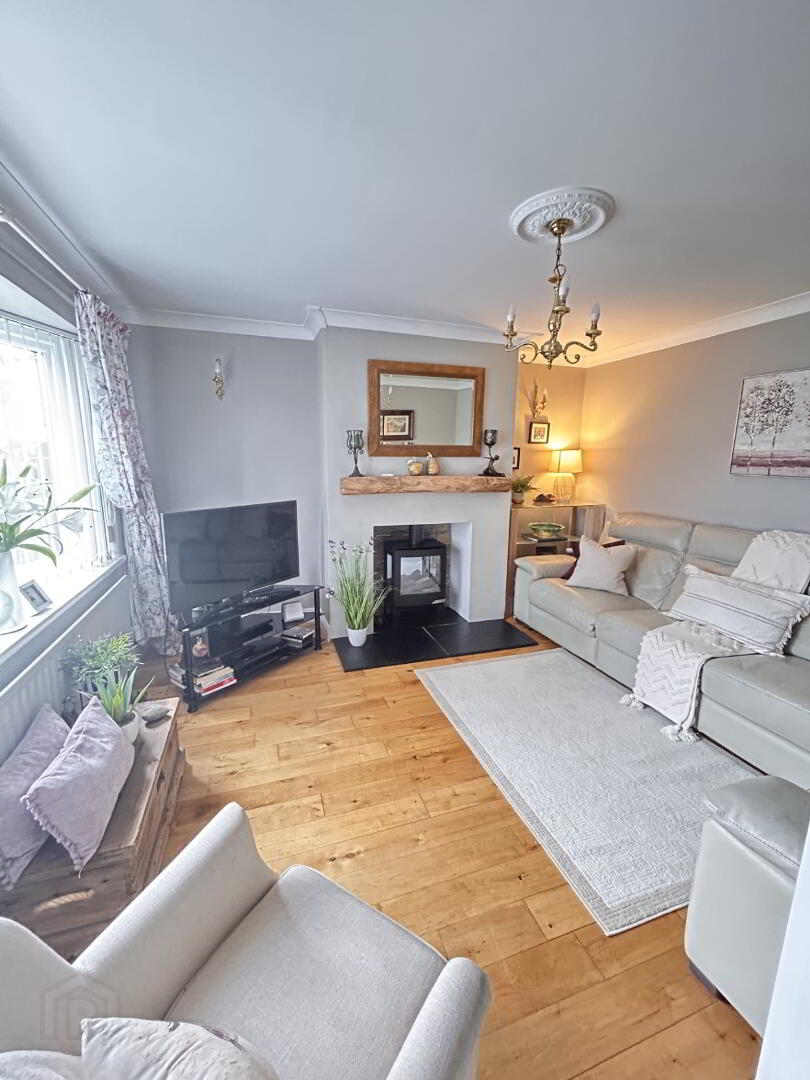 41 Larchwood Avenue 3 of 19