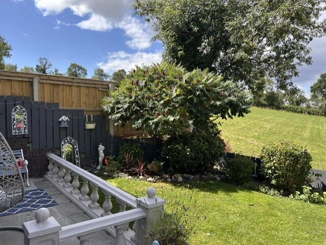 41 Larchwood Avenue 18 of 19