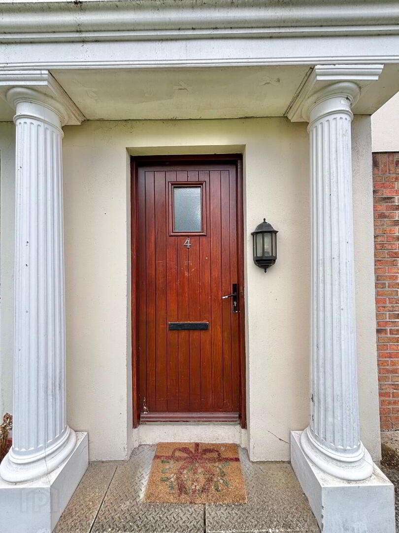 4 Thornlea Drive 3 of 16