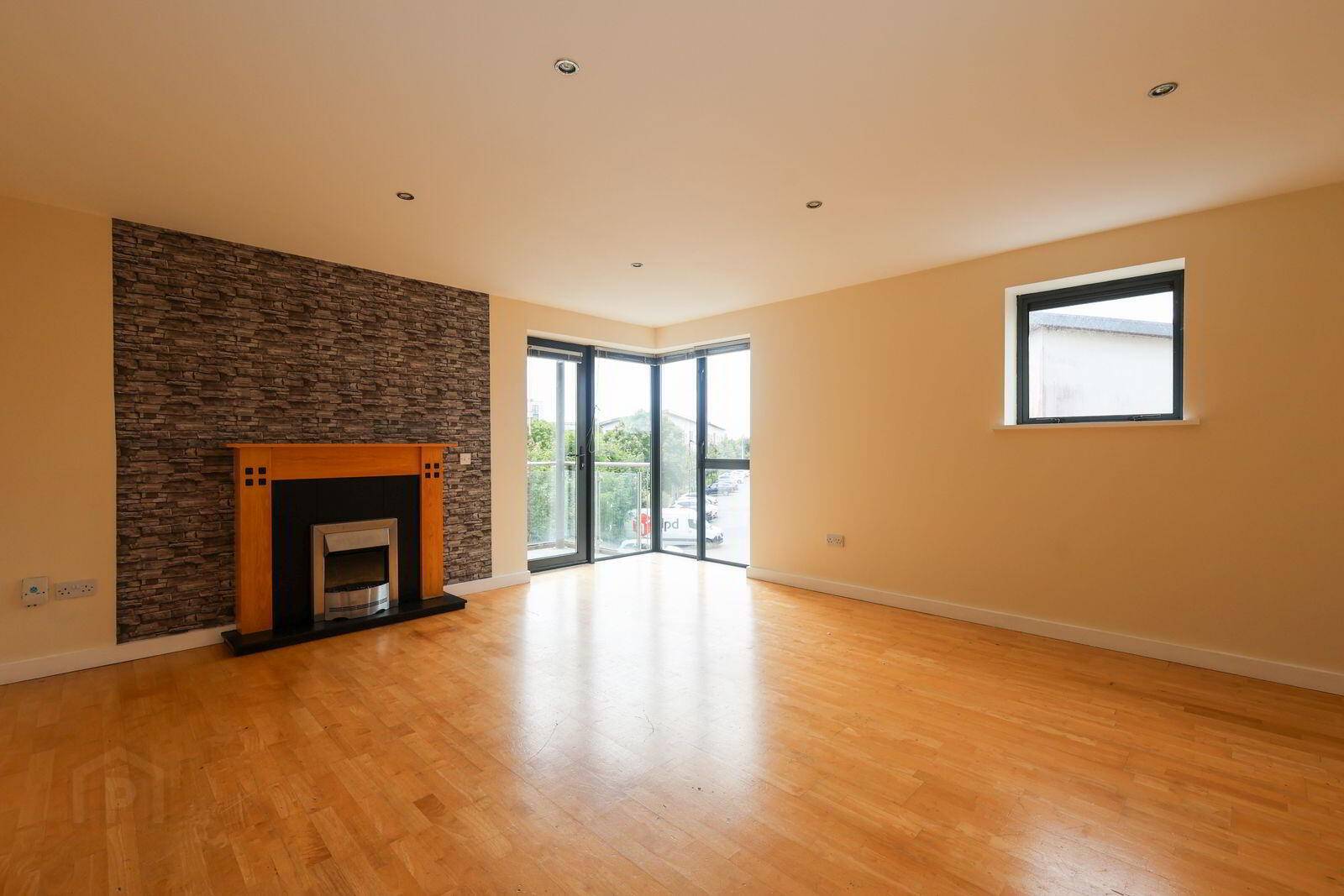 Apartment 12 The Pier Market Point 2 of 16