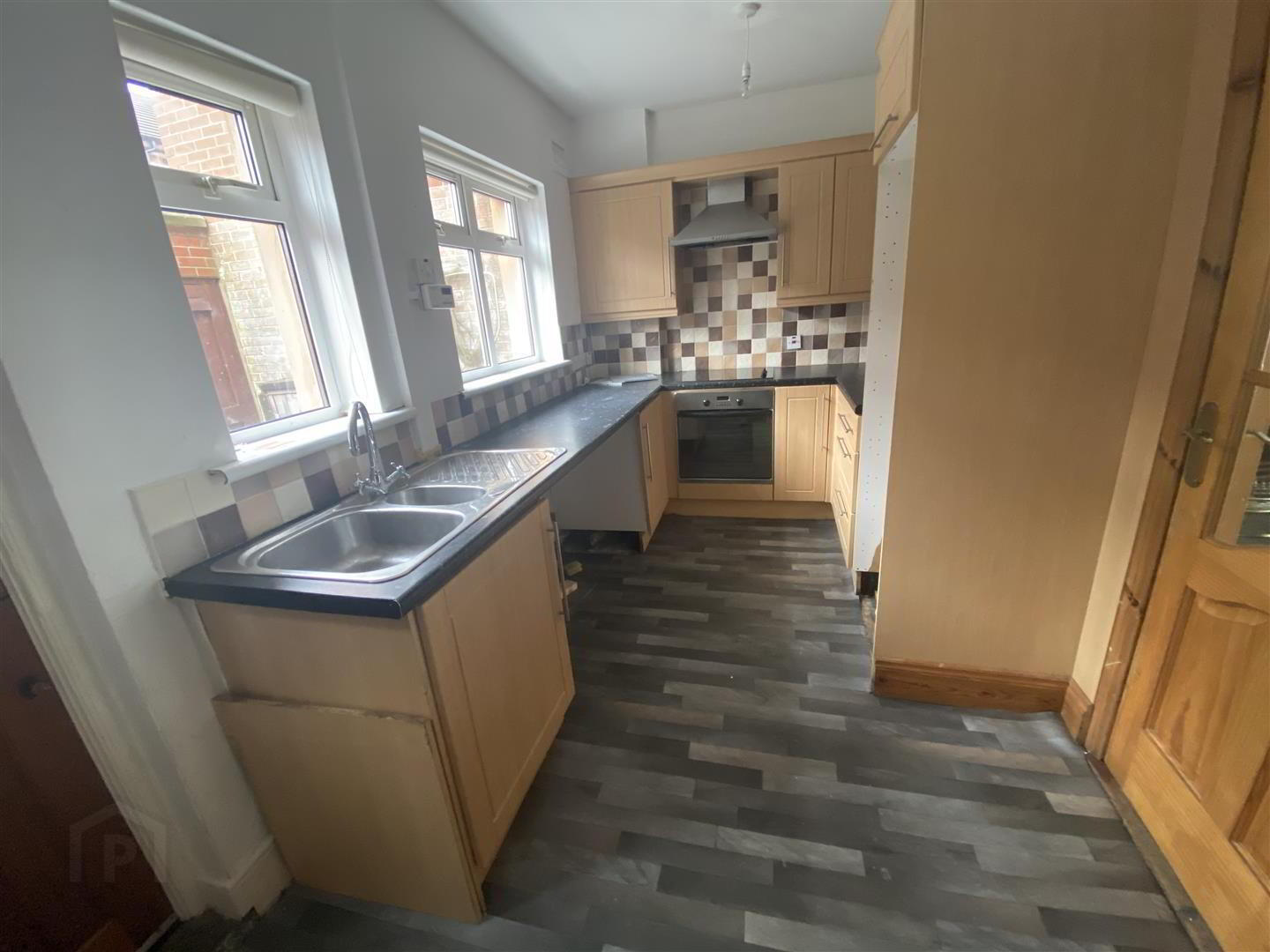 13 Brompton Park 2 of 8