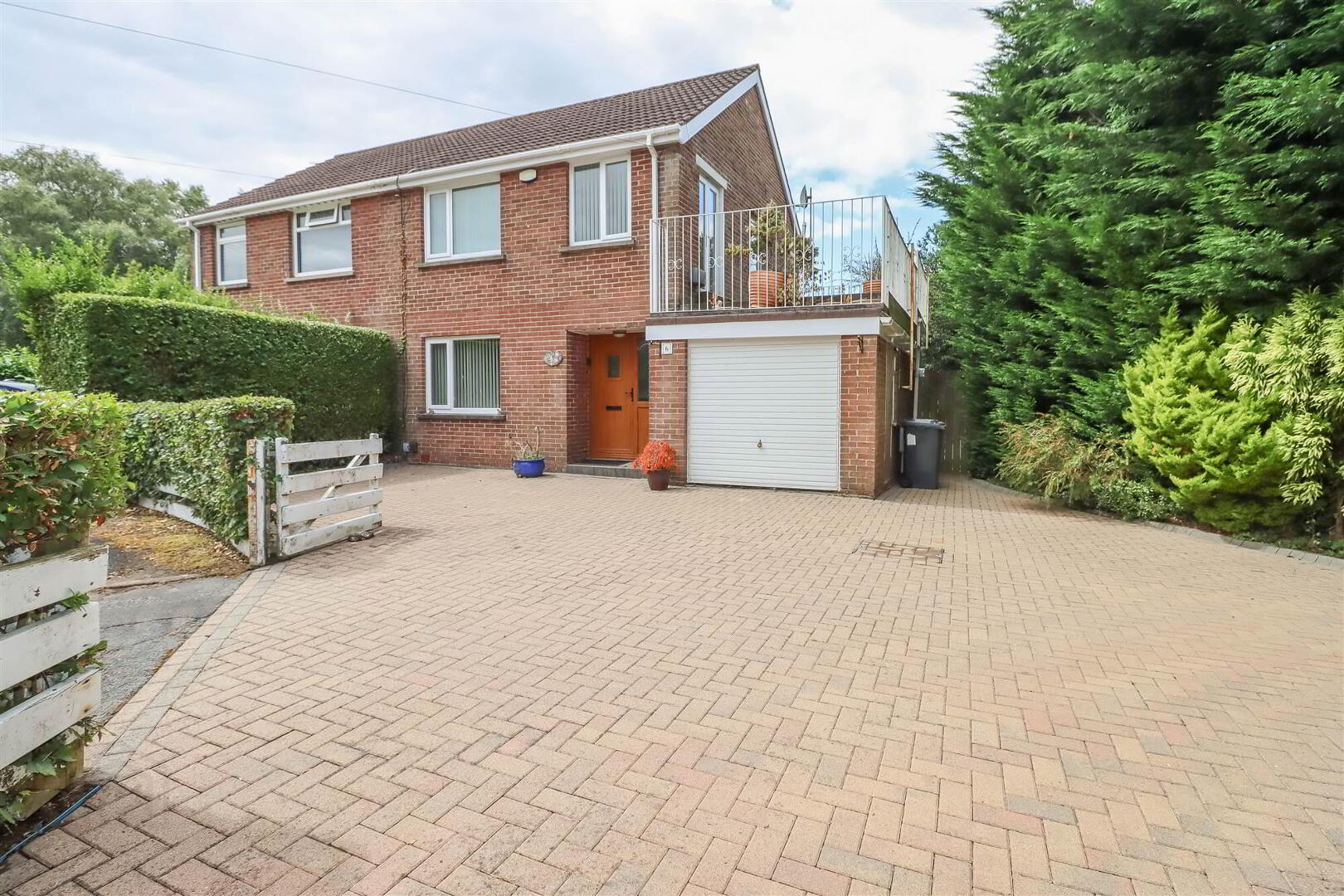 6 Grahamsbridge Park 1 of 24