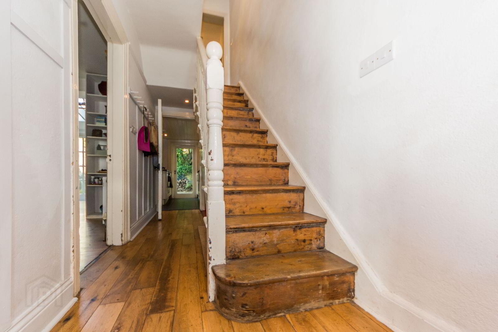 23 Glengarriff Road 2 of 19