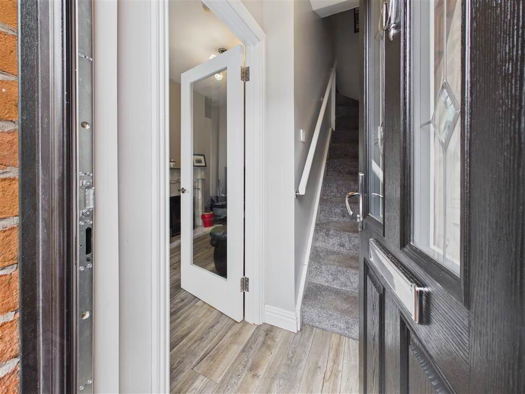 27 Rockdale Street 3 of 19