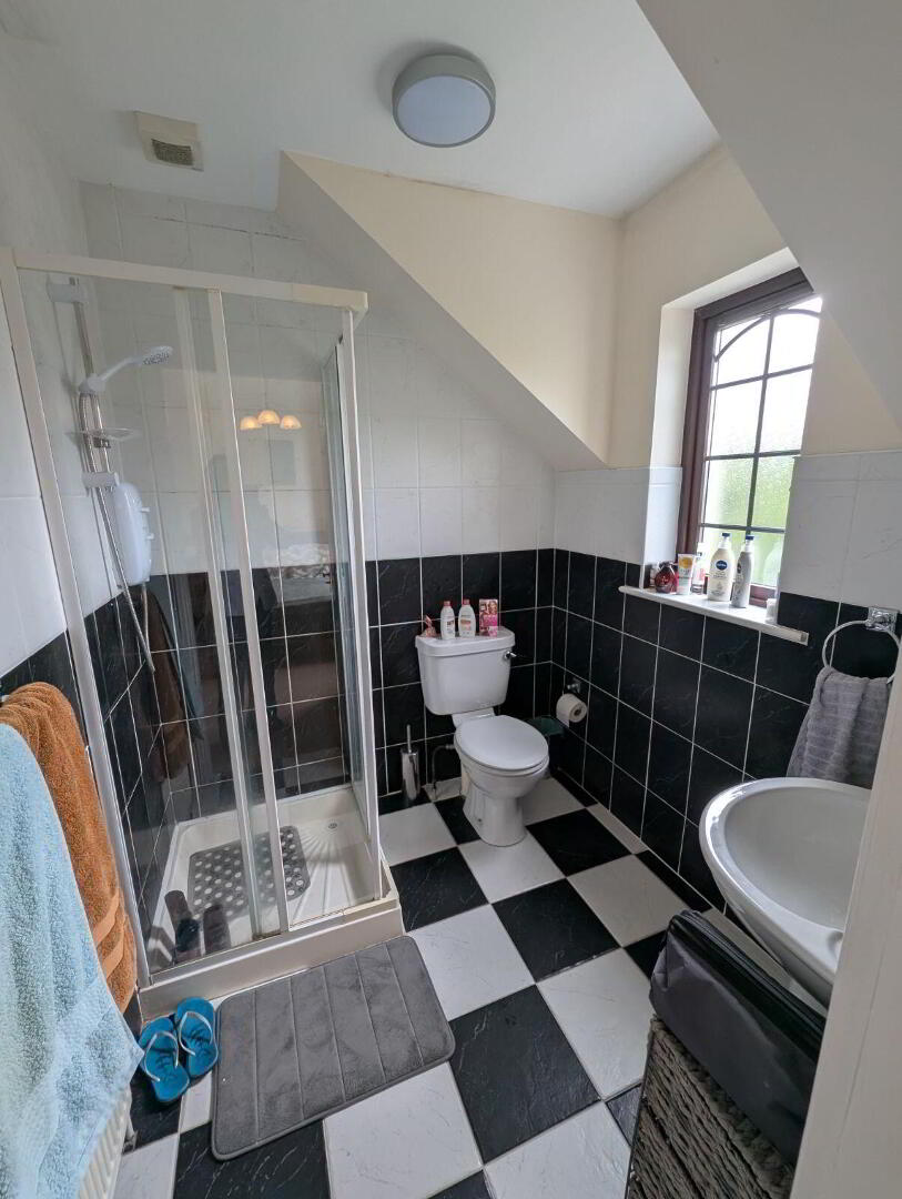 16 Mac Raghnaill Court 24 of 25