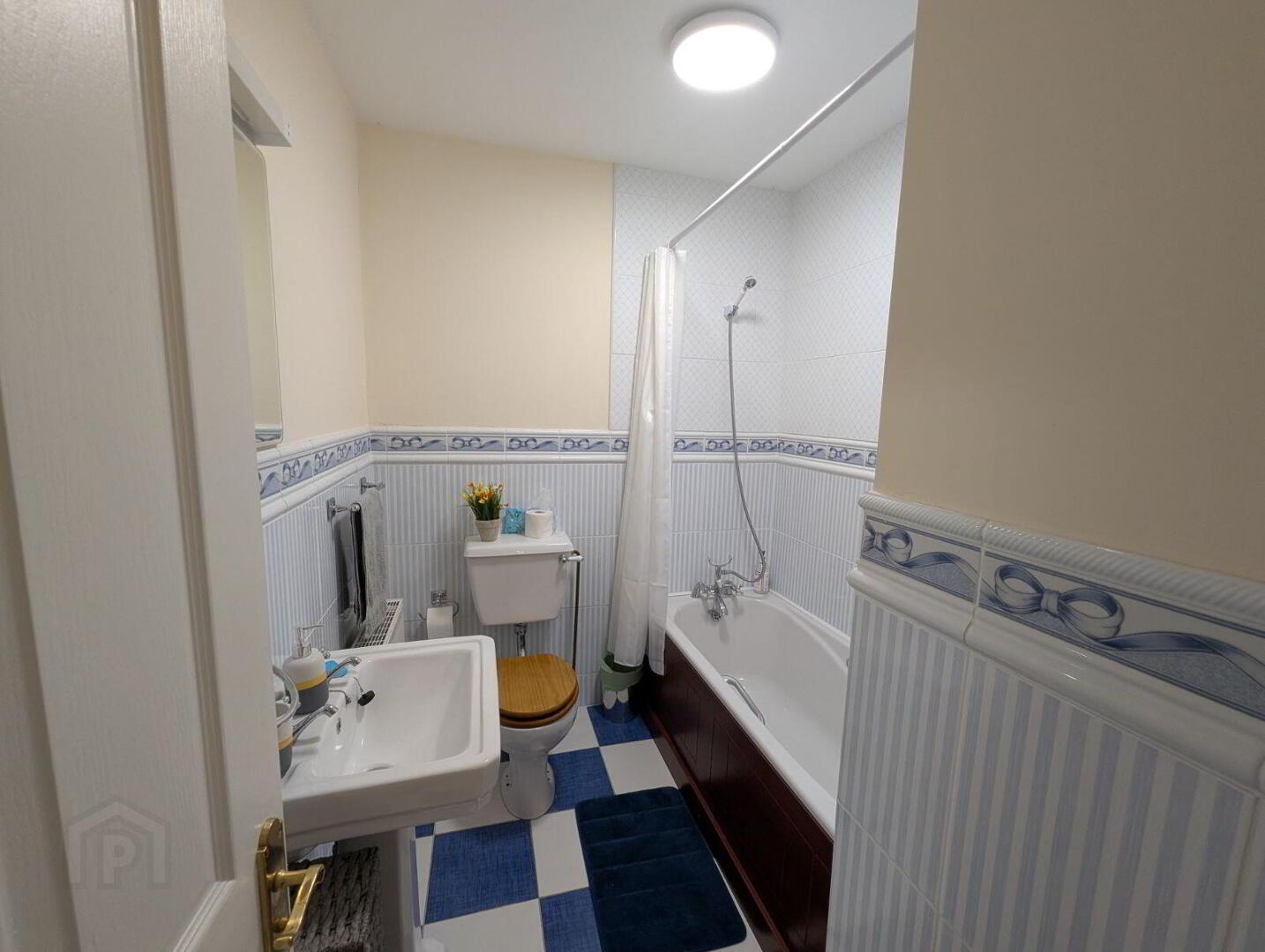 16 Mac Raghnaill Court 25 of 25