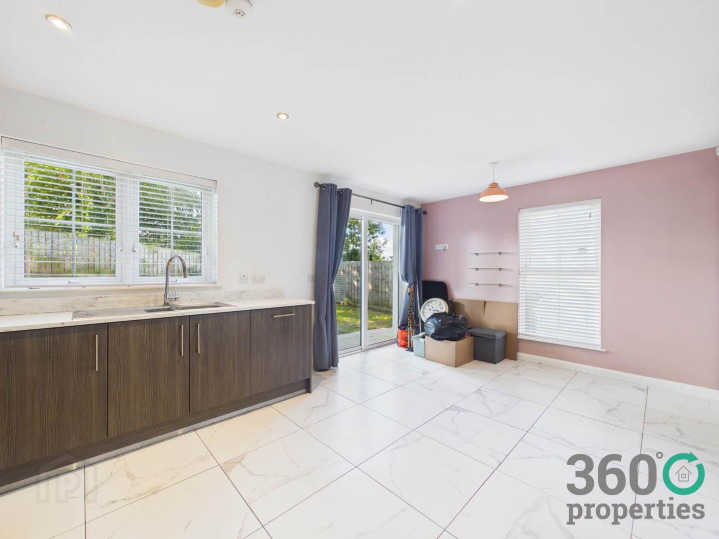 18 Foxton Wood Square 3 of 26