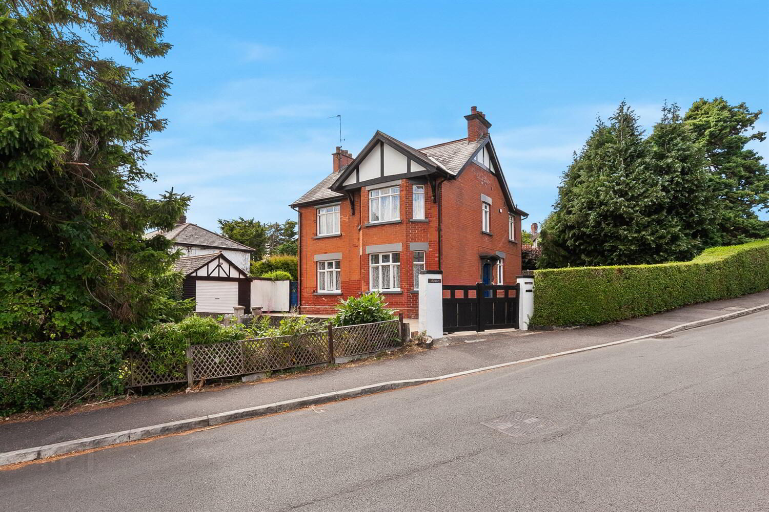 'Ashby', 8 The Green 23 of 24