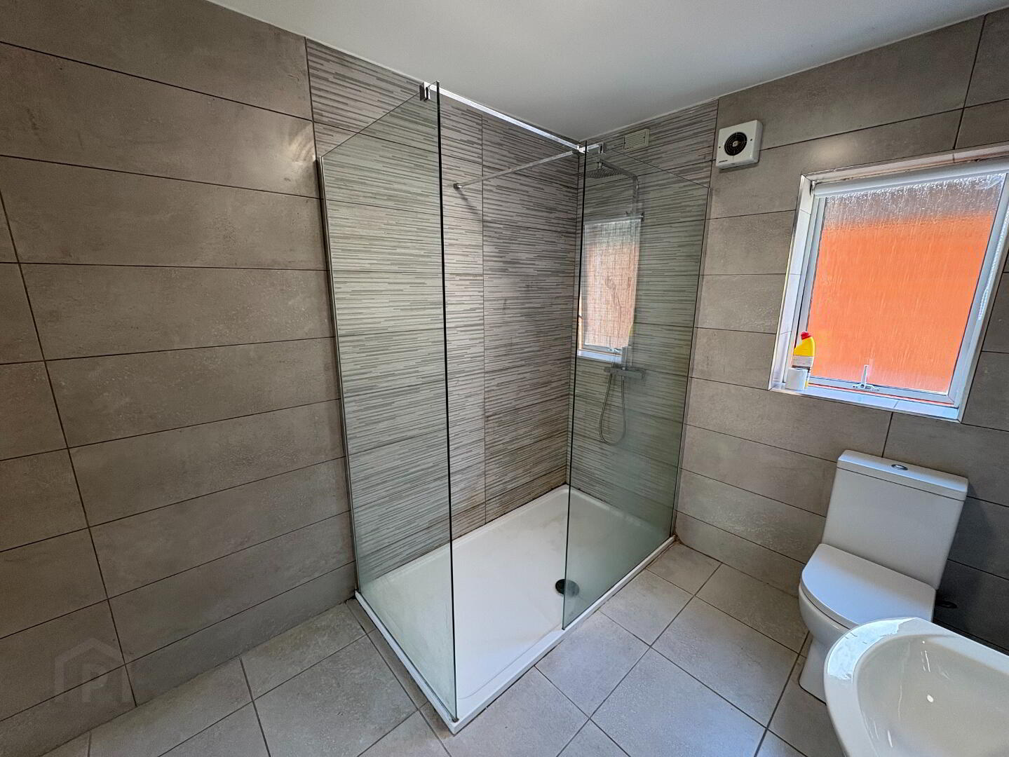 9 Derryvolgie Mews, 4 Derryvolgie Avenue 8 of 9