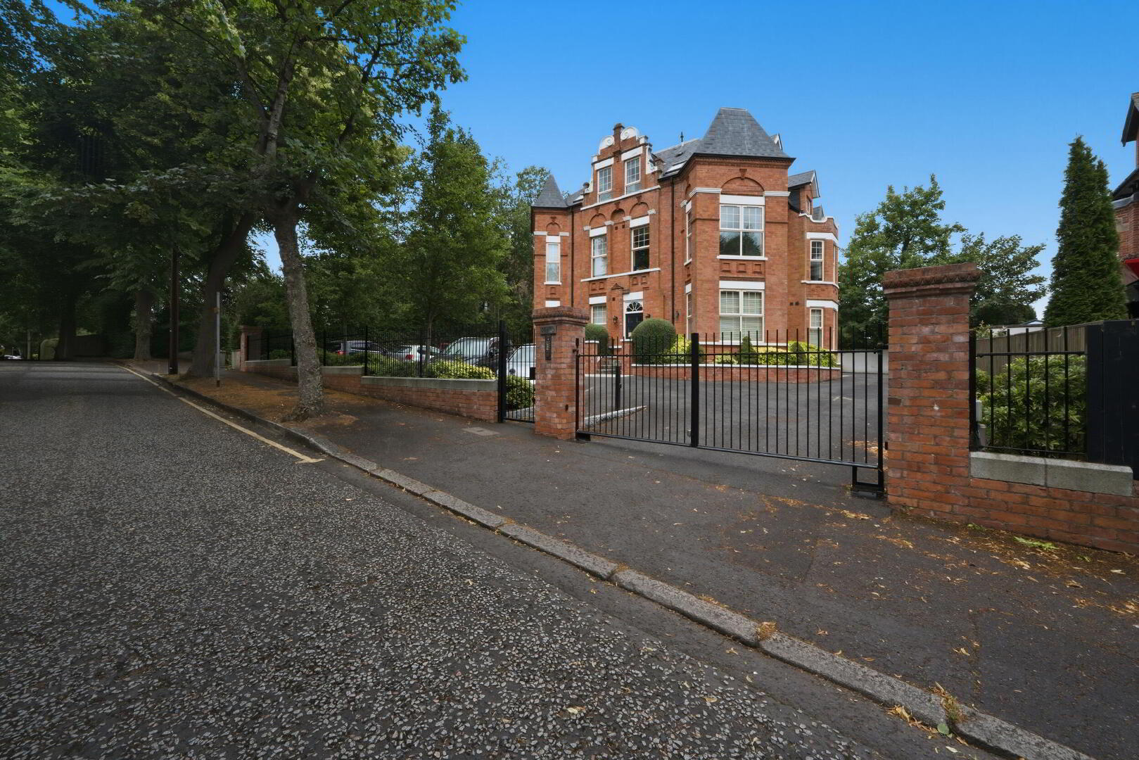 Apt 8, 35-37 Sans Souci Park 17 of 18