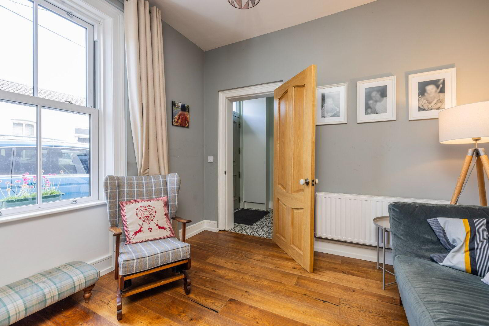 16 Leinster Street East 3 of 27