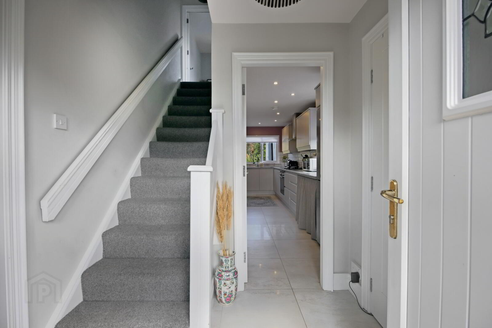 54 Kinghill Avenue 2 of 32