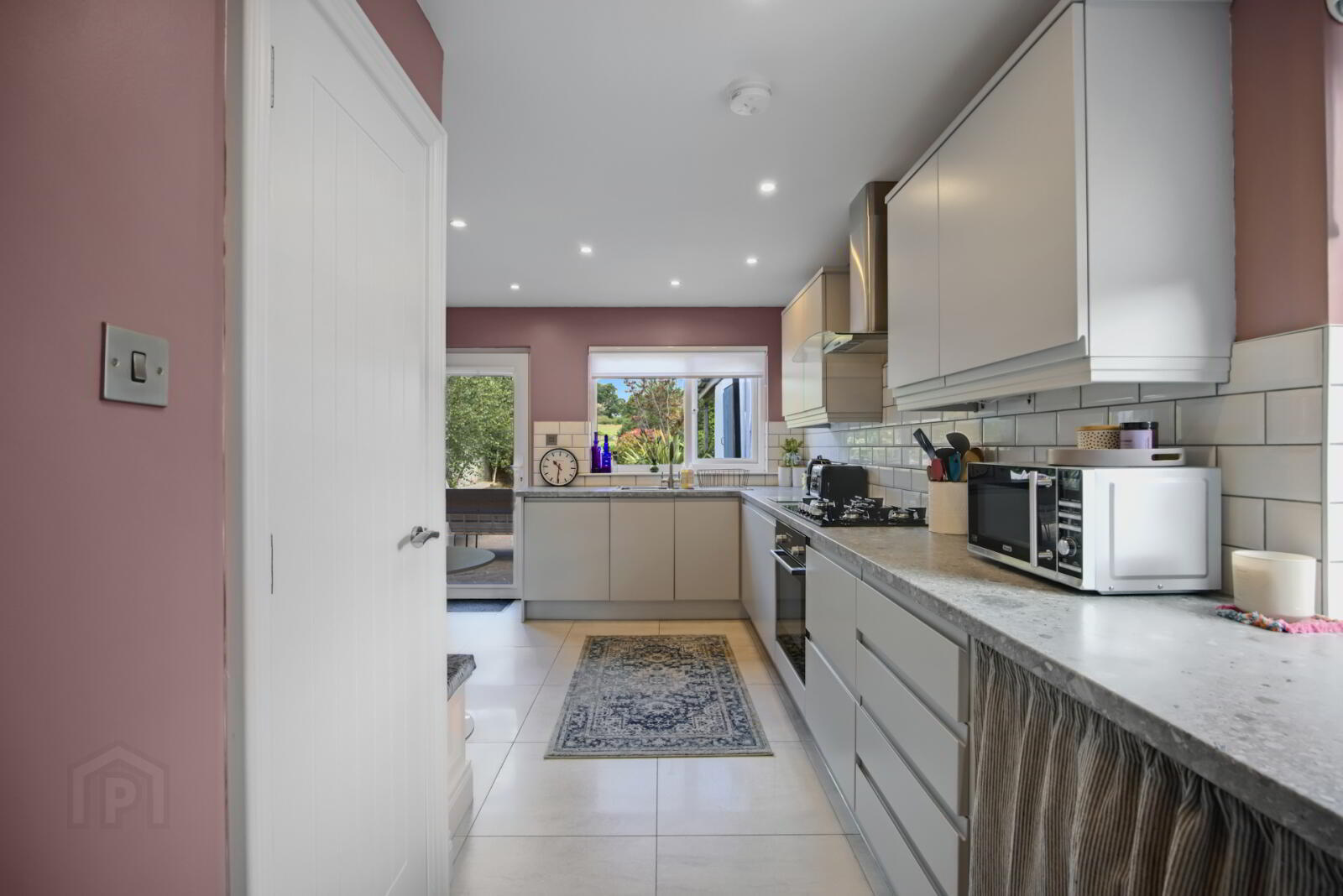 54 Kinghill Avenue 3 of 32