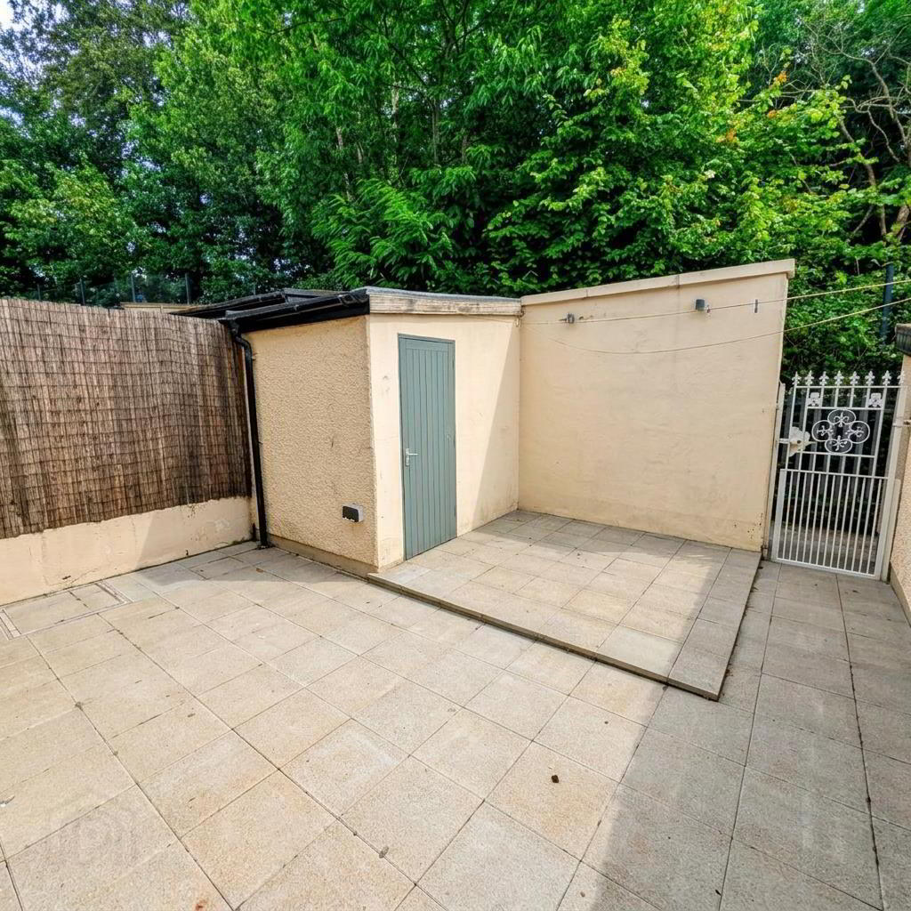 14 Woodside Gardens 13 of 13