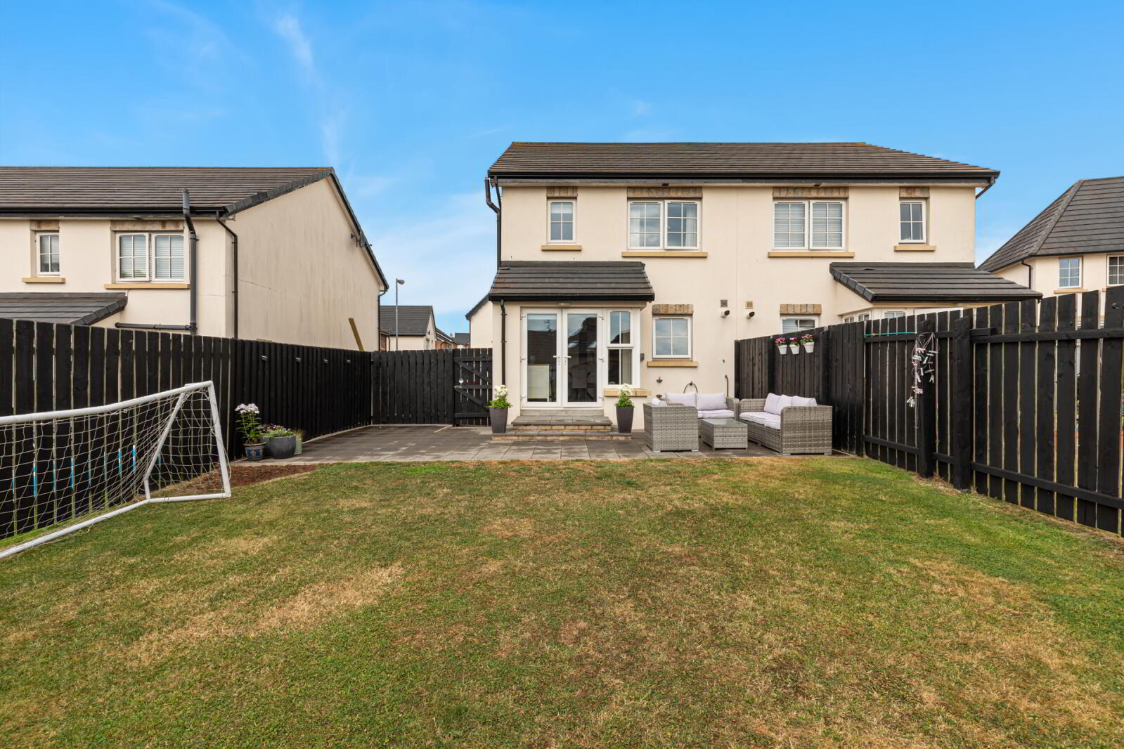 6 River Hill Crescent 22 of 23