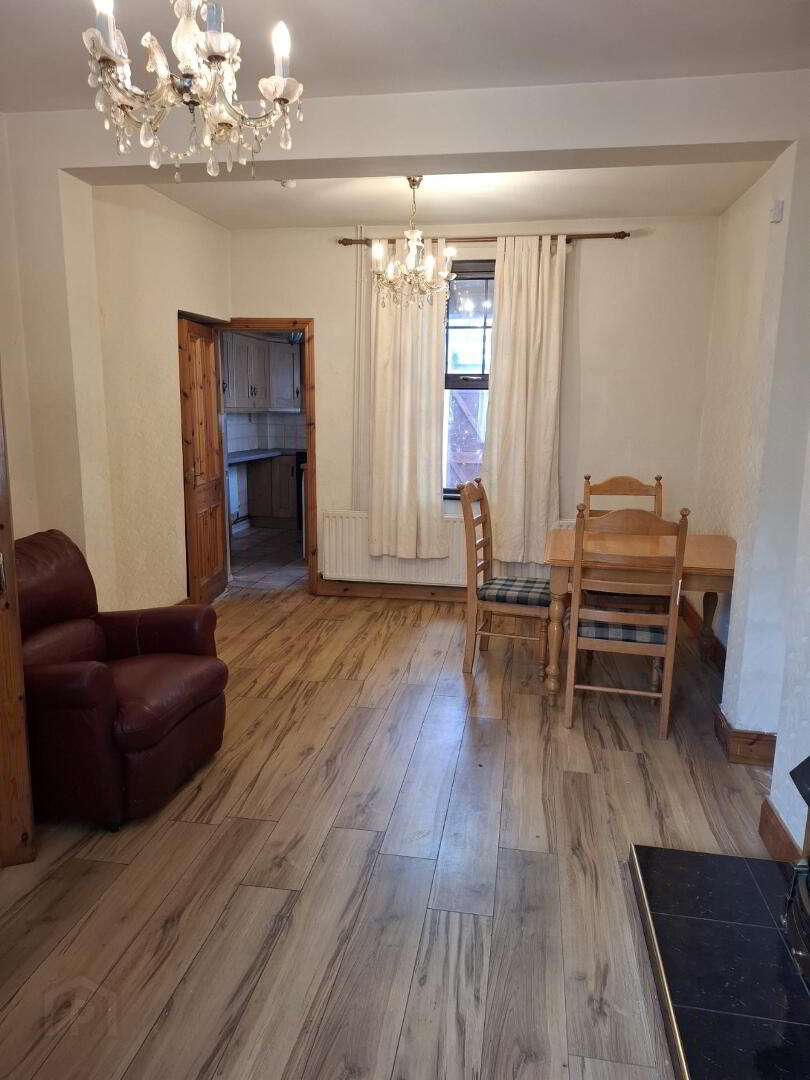 18 Charlemont Street 2 of 8