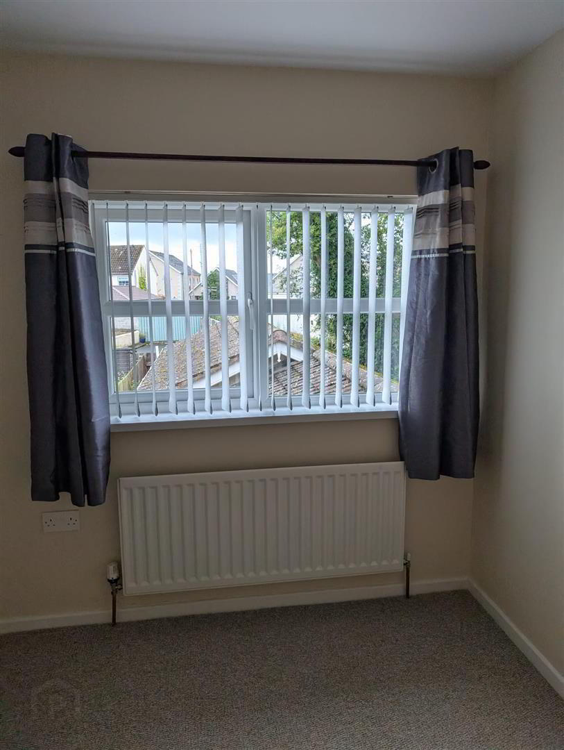25 Rockfield Gardens 17 of 17