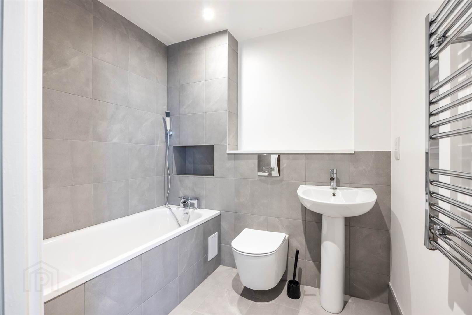 Apartment 4.07 Obel 62 Donegall Quay 9 of 10