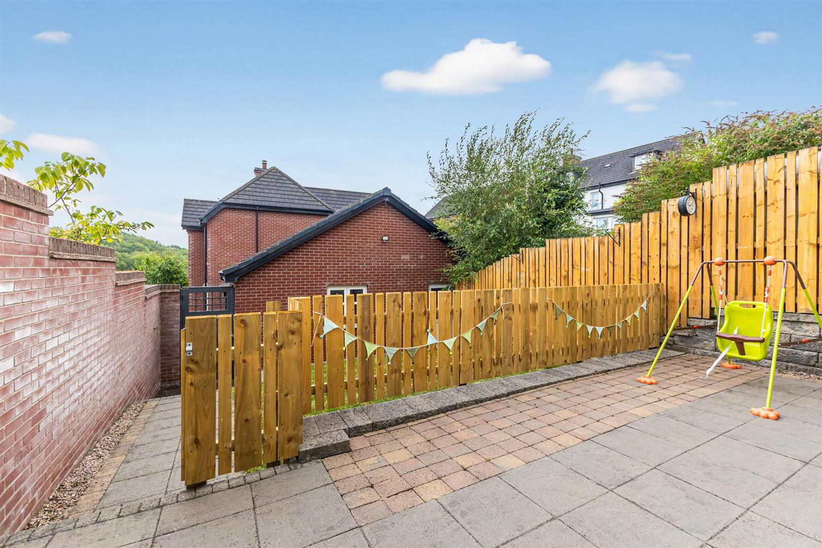 9 Woodfort Gardens 31 of 32