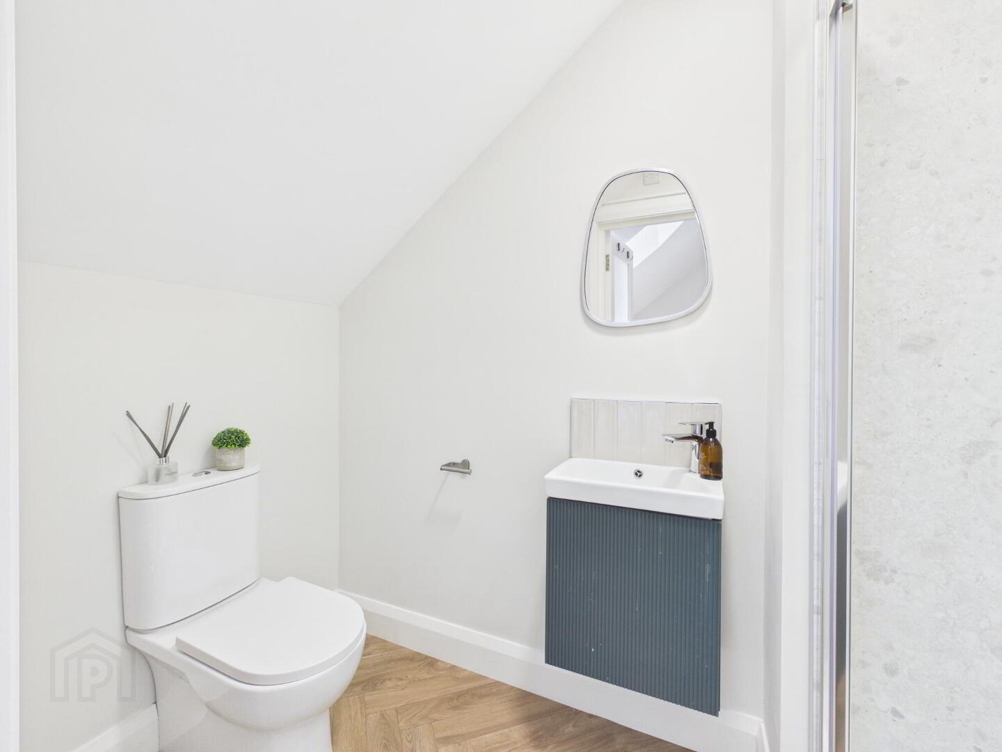 The Ashley Collection, Ashley Avenue 22 of 23