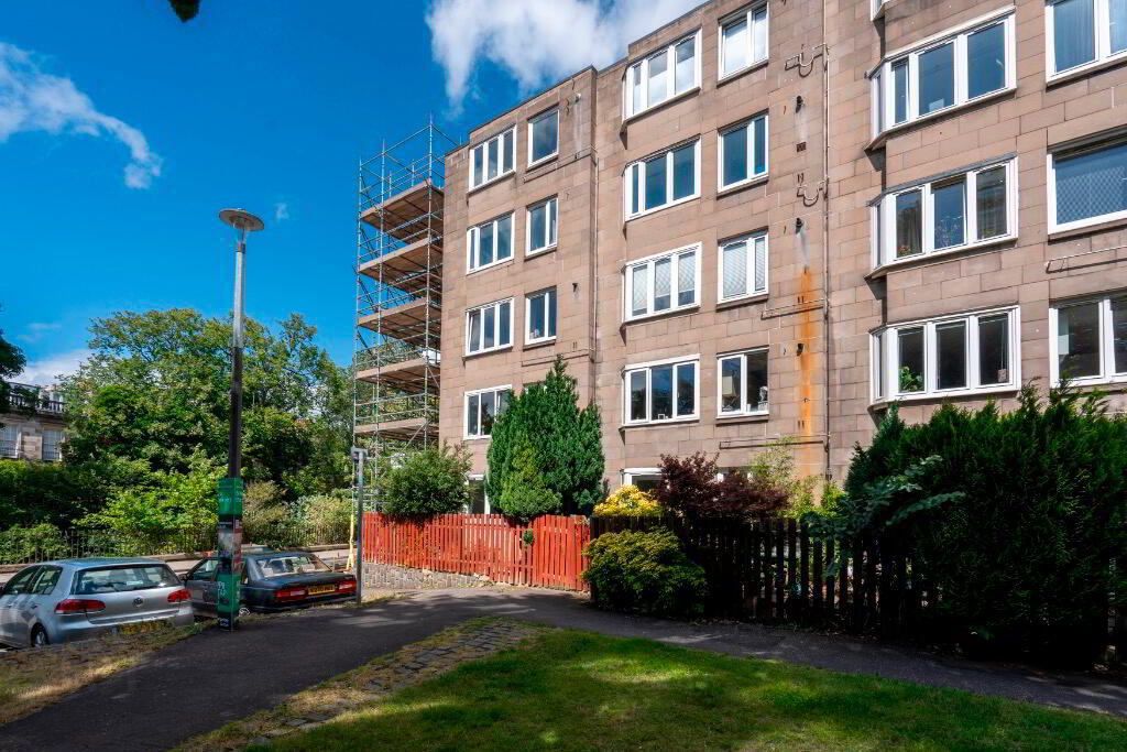 1 Saunders Street 1 of 22