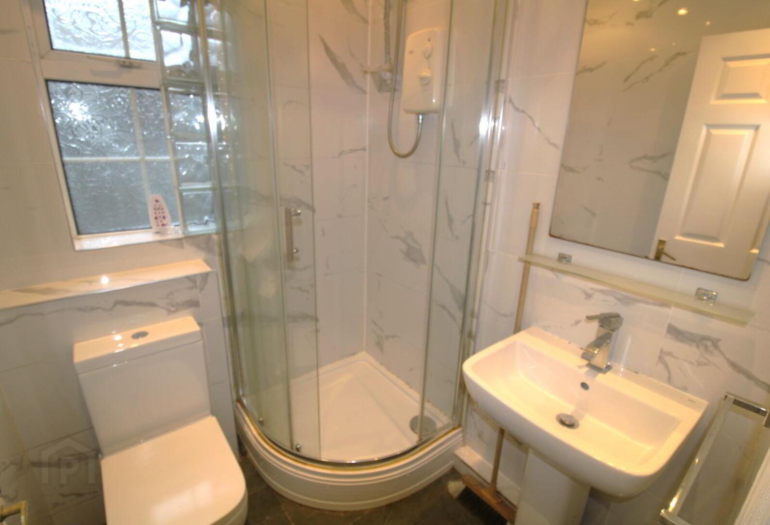 24 Kirwan Street Cottages 9 of 9