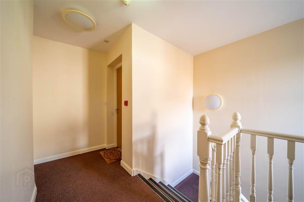12 Loy Court 3 of 17