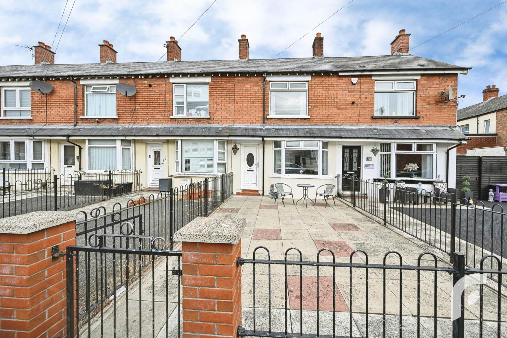 36 York Crescent 2 of 25