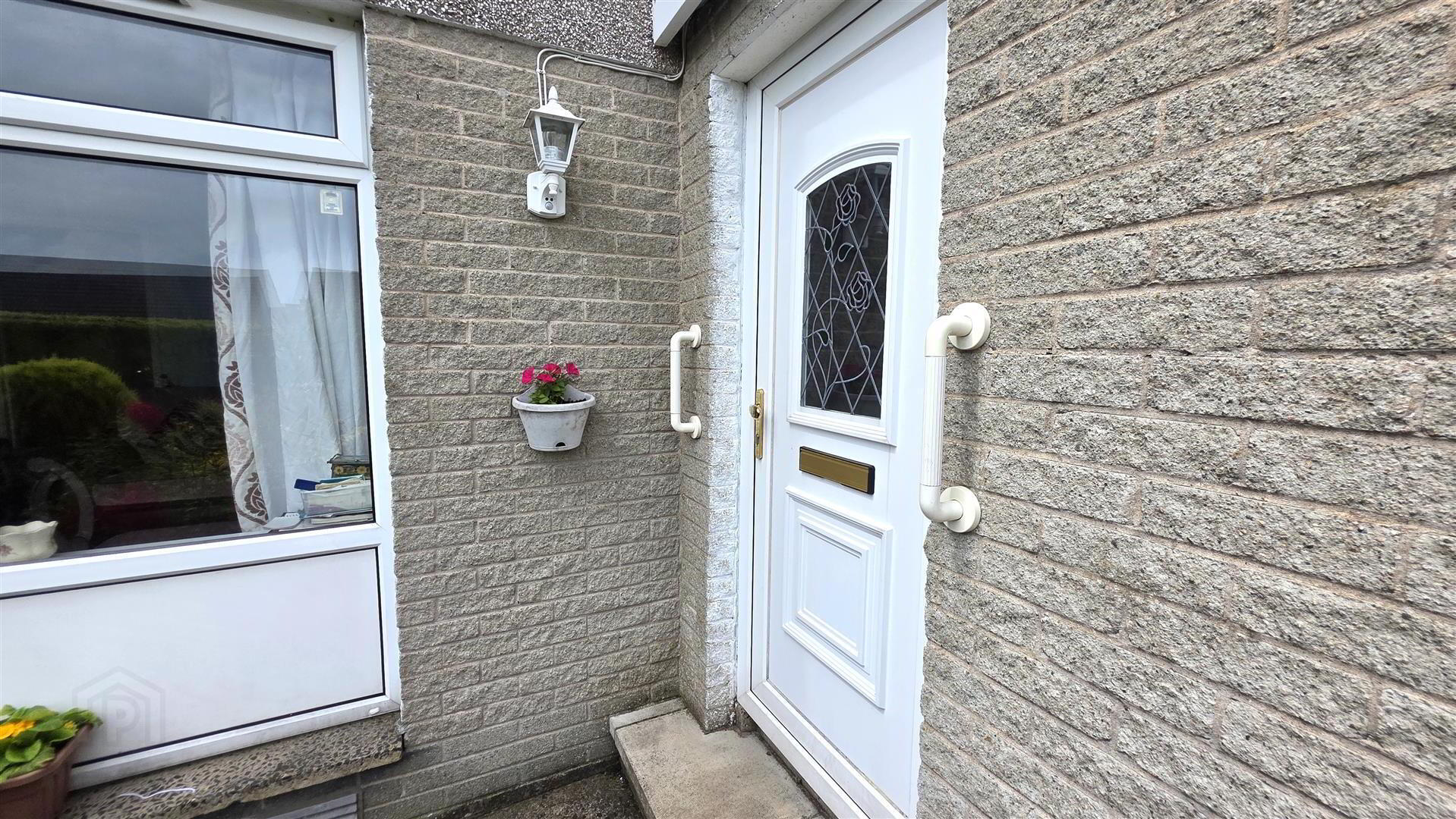 93 Brantwood Gardens 3 of 36